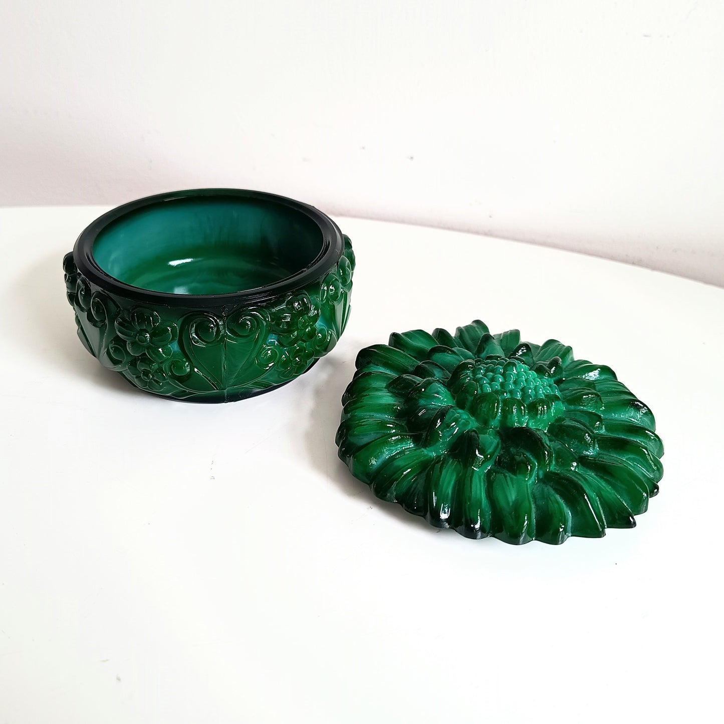 Art Deco Bohemian Art Glass Malachite Glass Lidded Jewellery Box or Watch Box, Schlevogt, Hoffner Designer