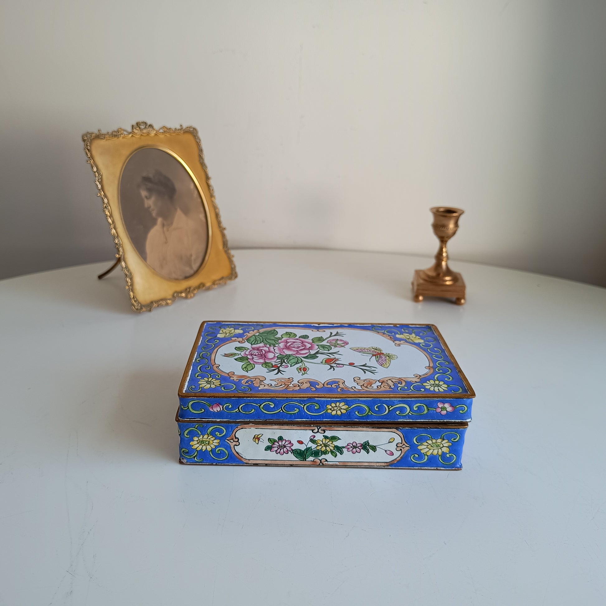 Chinese Republic Canton Enamel Jewellery or Stationery Box