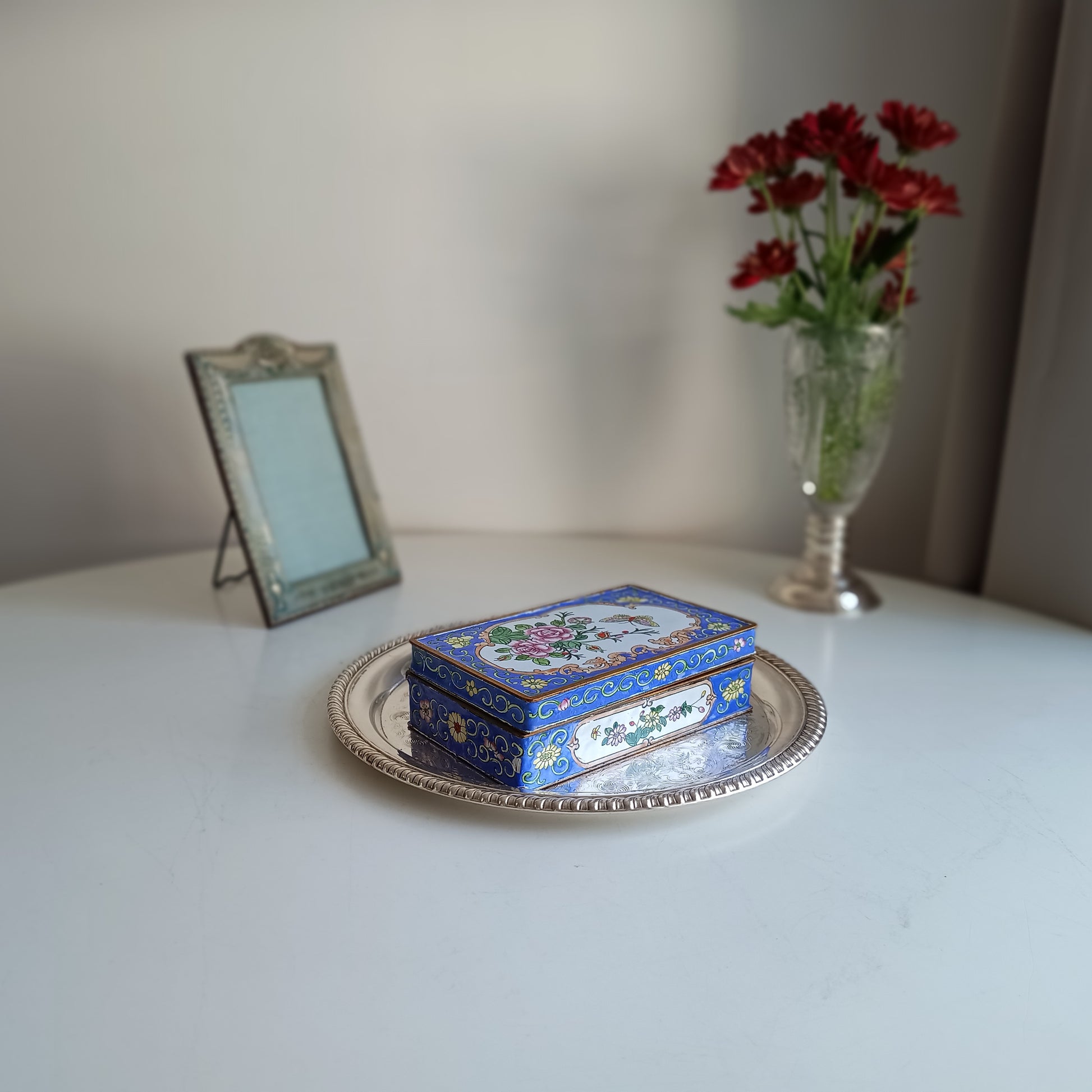 Chinese Republic Canton Enamel Jewellery or Stationery Box