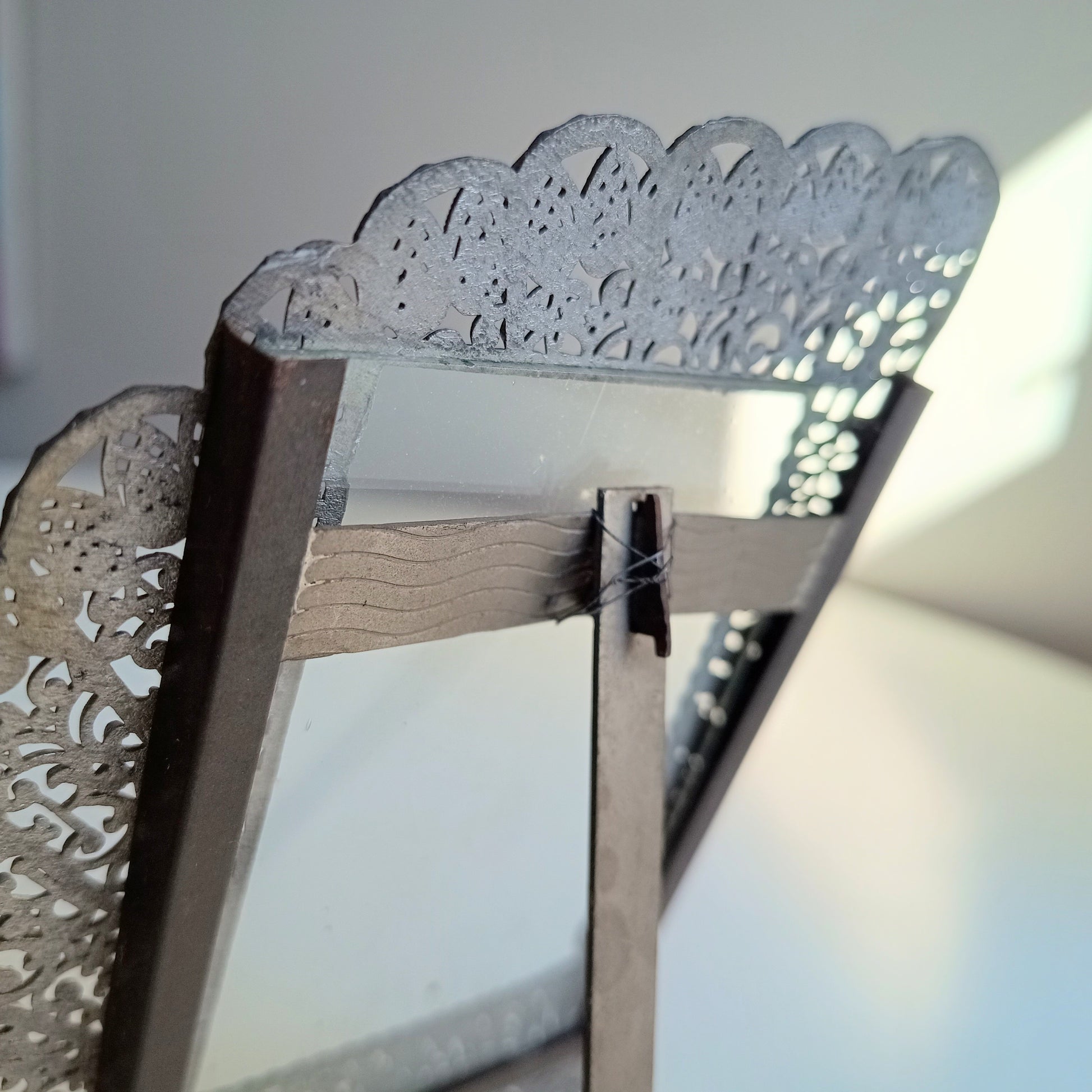 Antique Art Nouveau Jugendstil Faux Filigree Curtain Shaped Tabletop Easel Stand Toleware Photo Frame