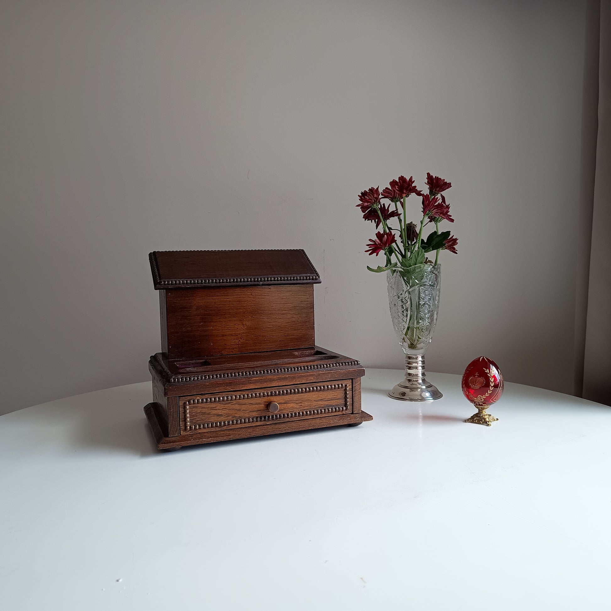 Antique English Small Oak Desk Tidy With Lidded Papers Holder And Pull Out Drawer, Circa 1890 1900