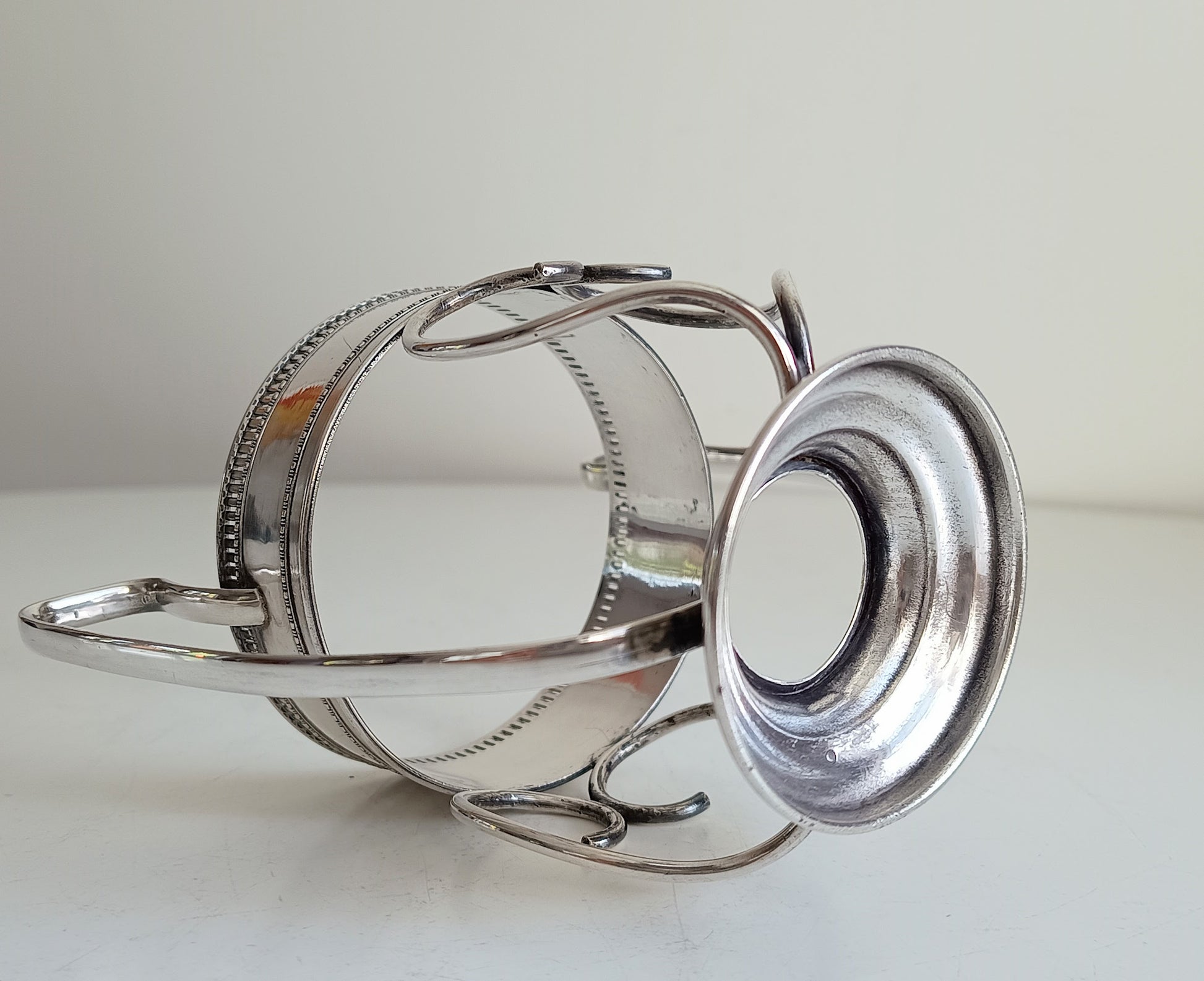 Vintage Georgian Style Silver Plate Neo-Classical Red Wine Bottle Display Stand Wine Cradle Drinks station