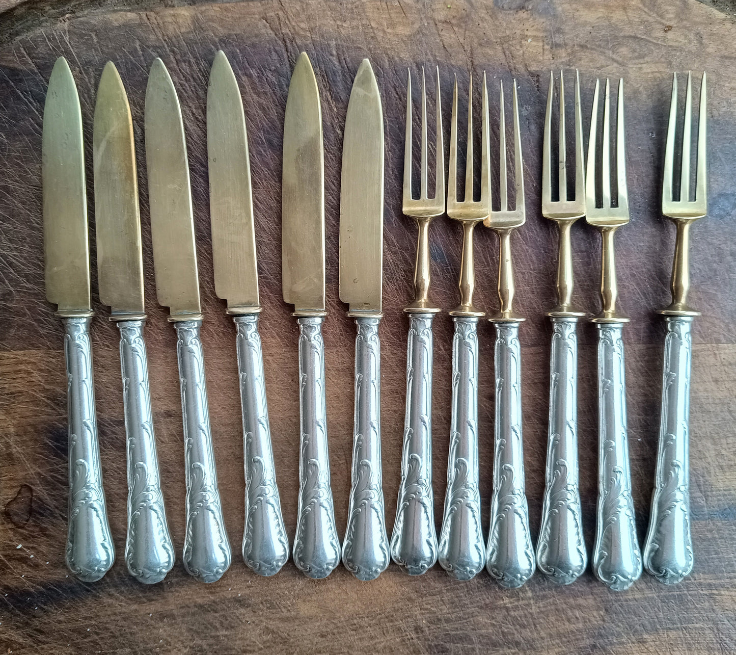 Antique French Silver Plate Handles and Gilt Blades Dessert or Fruit Curlery Set: Six Knives and Six Three-Prong Forks, Christofle, 1900
