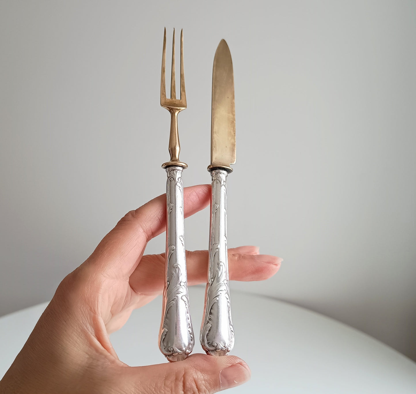 Antique French Silver Plate Handles and Gilt Blades Dessert or Fruit Curlery Set: Six Knives and Six Three-Prong Forks, Christofle, 1900