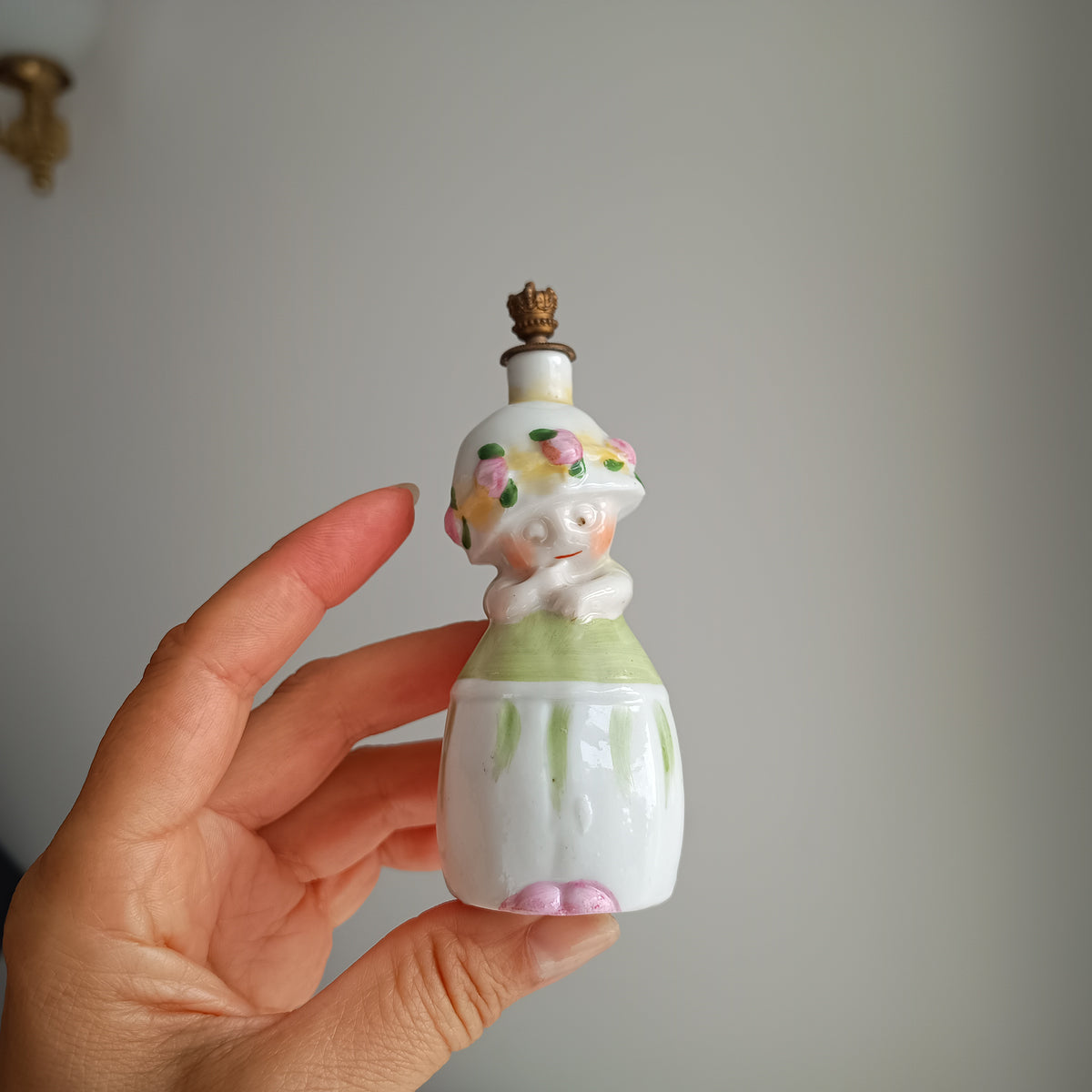 Antique German Art Deco Novelty Anthropomorphic Scent Perfume Bottle: Little Girl, Crown Top