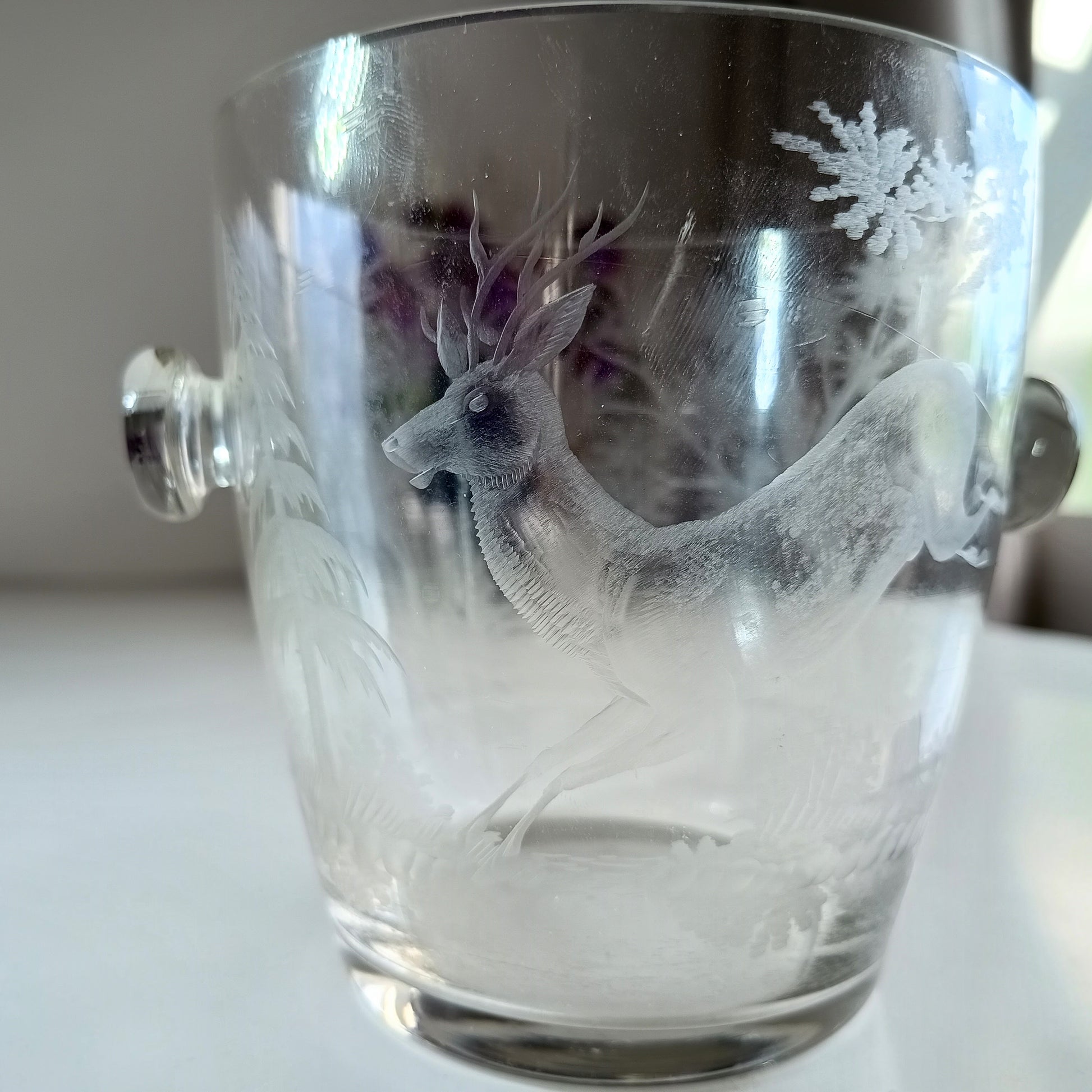 Wheel engraved crystal glass