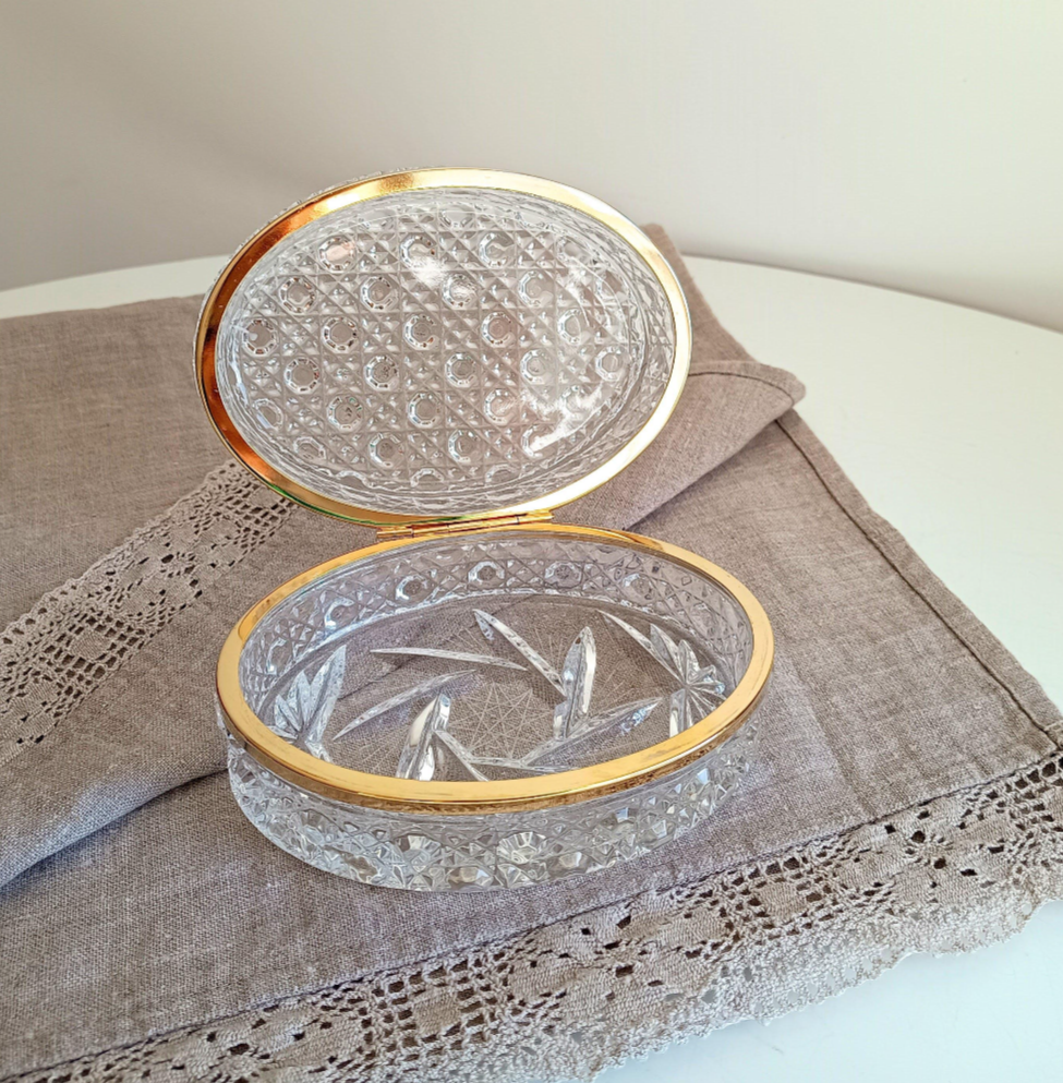 Good Quality Vintage French Cut Lead Glass and Brass Jewellery Box Baccarat Style Diamants Pierreries