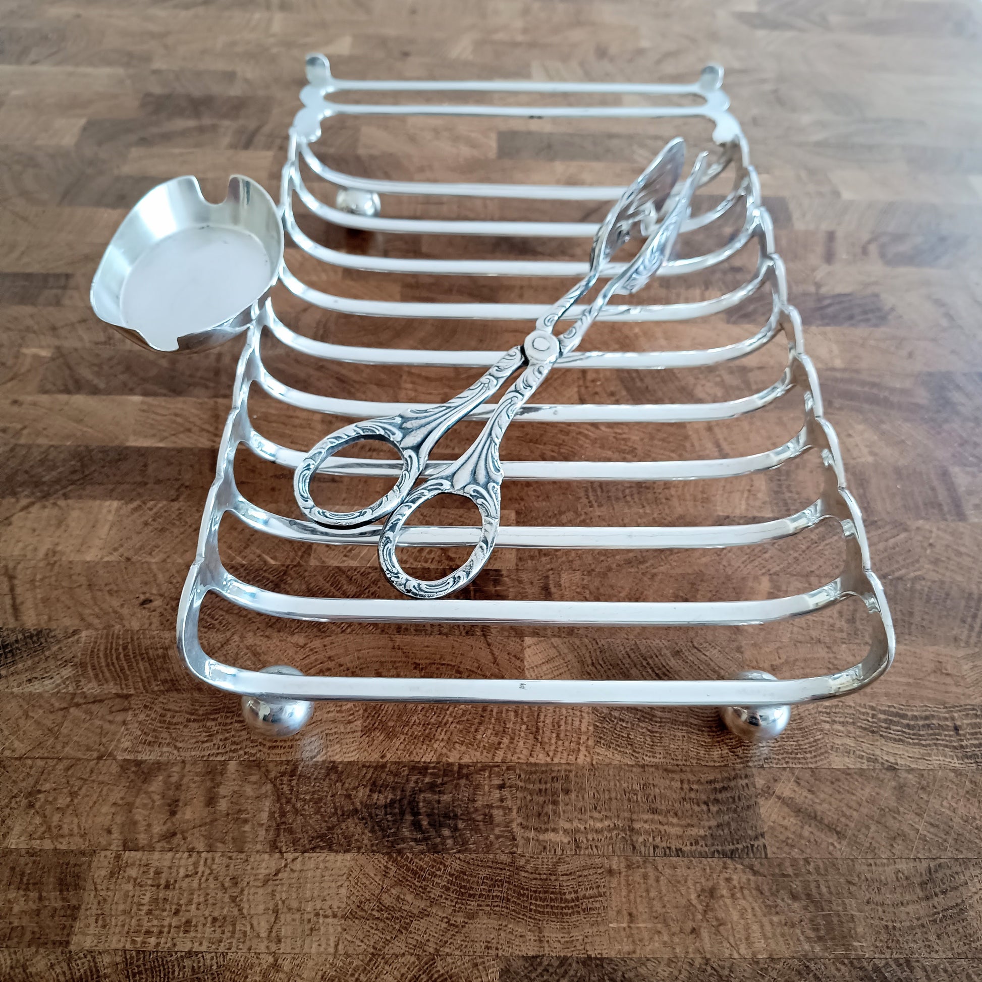 Antique English Elegant Wirework Silver plate Asparagus Server Drainer by William Suckling Ltd Sheffield on Ball Feet