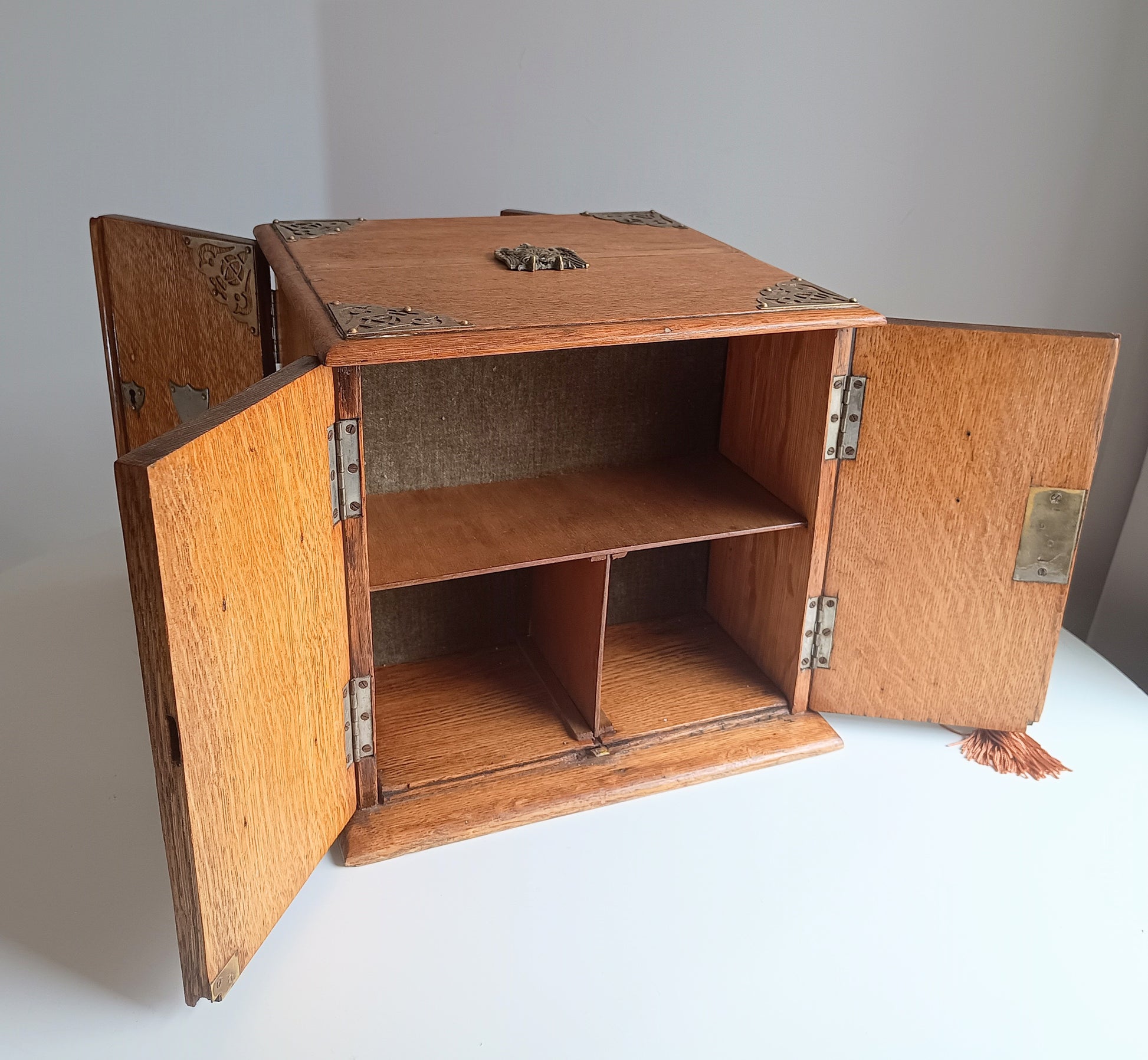Rare Antique English Quarter Sawn Oak Gentlemans Smokers Cabinet or Humidor With Hidden Whisky Compartment 1890s - 1900s