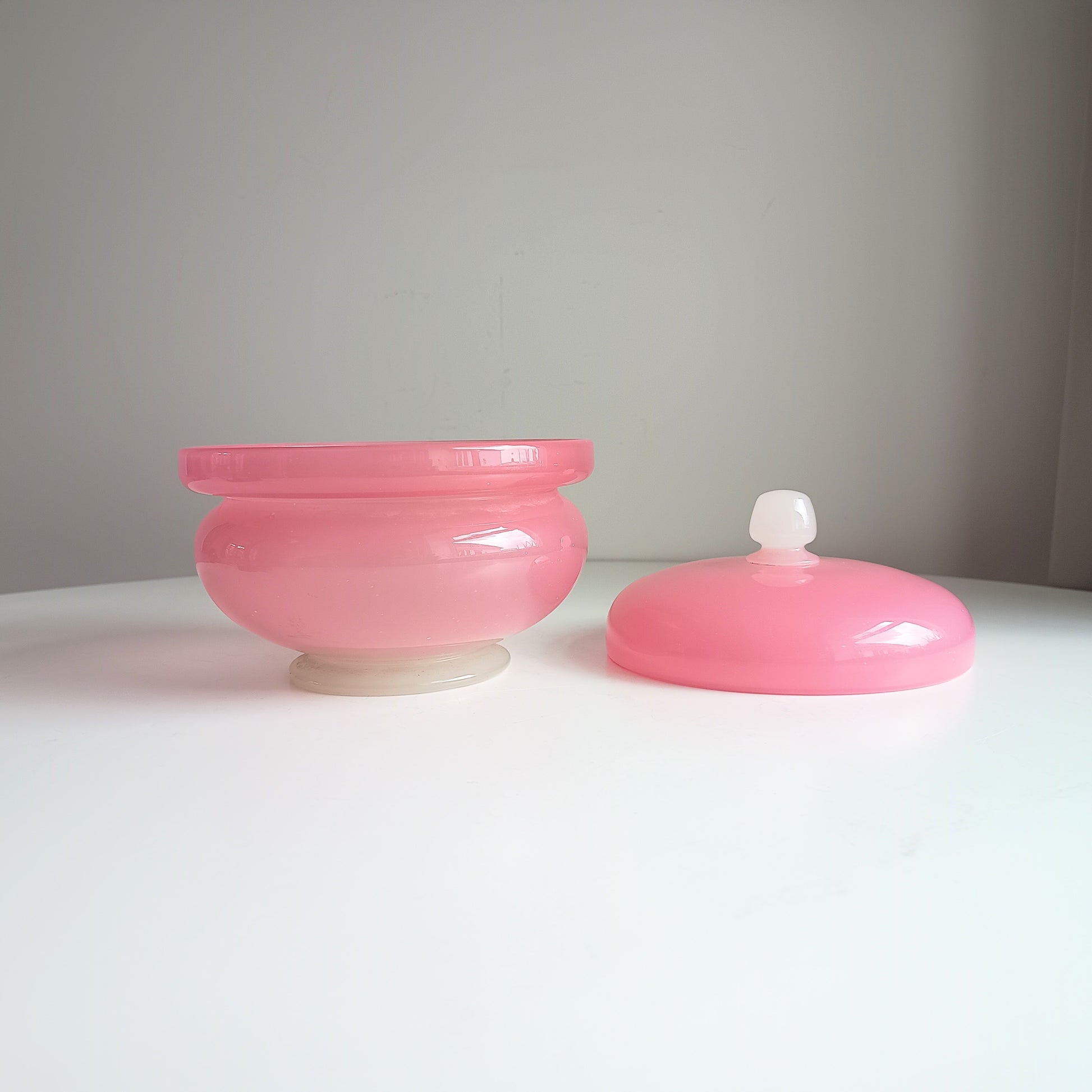 Large Opaline Glass Stevens & Williams Biscuits Barrel or Lidded Cookies Jar in Dusty Pink Rose and Off White Colour