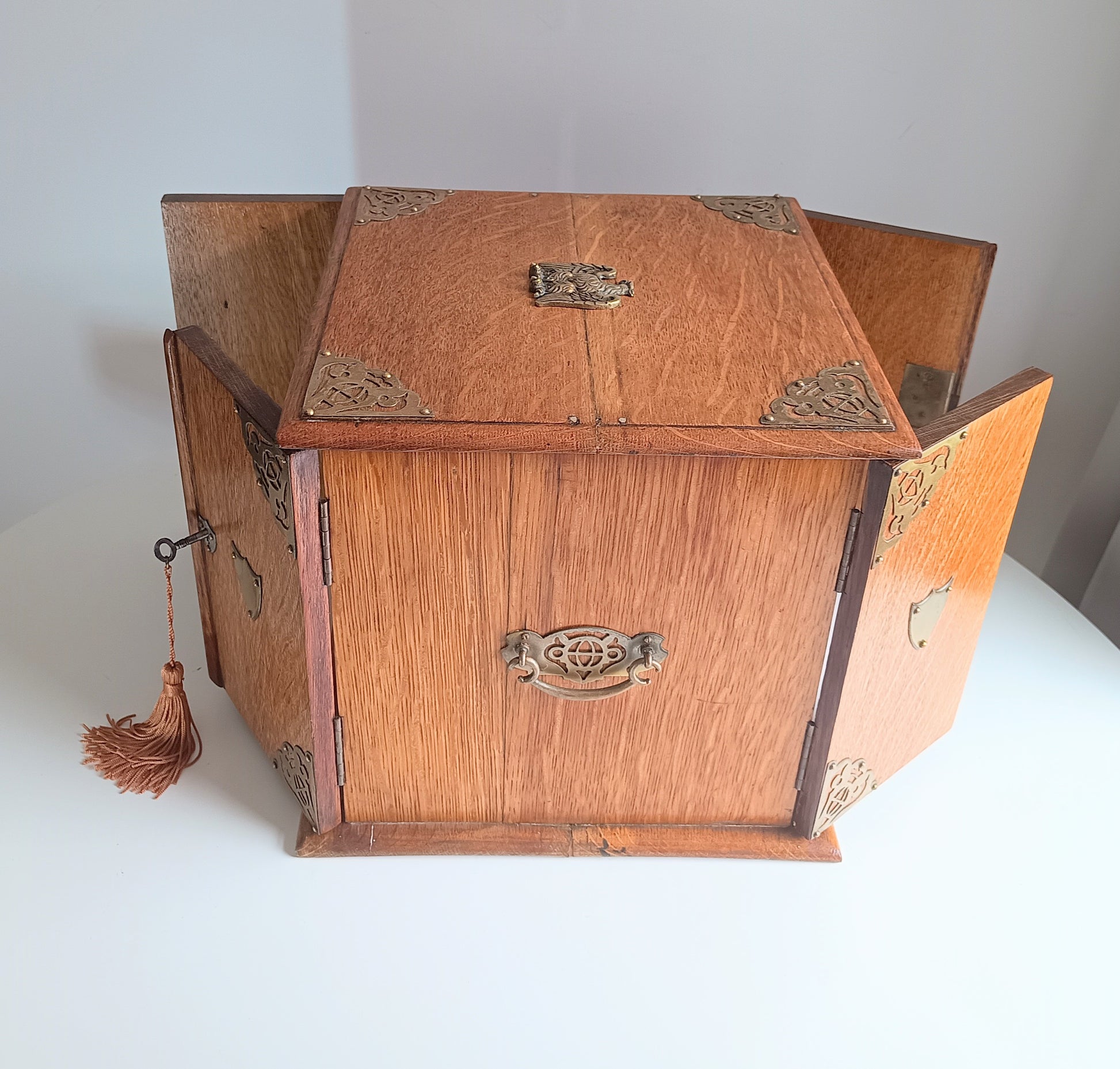 Rare Antique English Quarter Sawn Oak Gentlemans Smokers Cabinet or Humidor With Hidden Whisky Compartment 1890s - 1900s