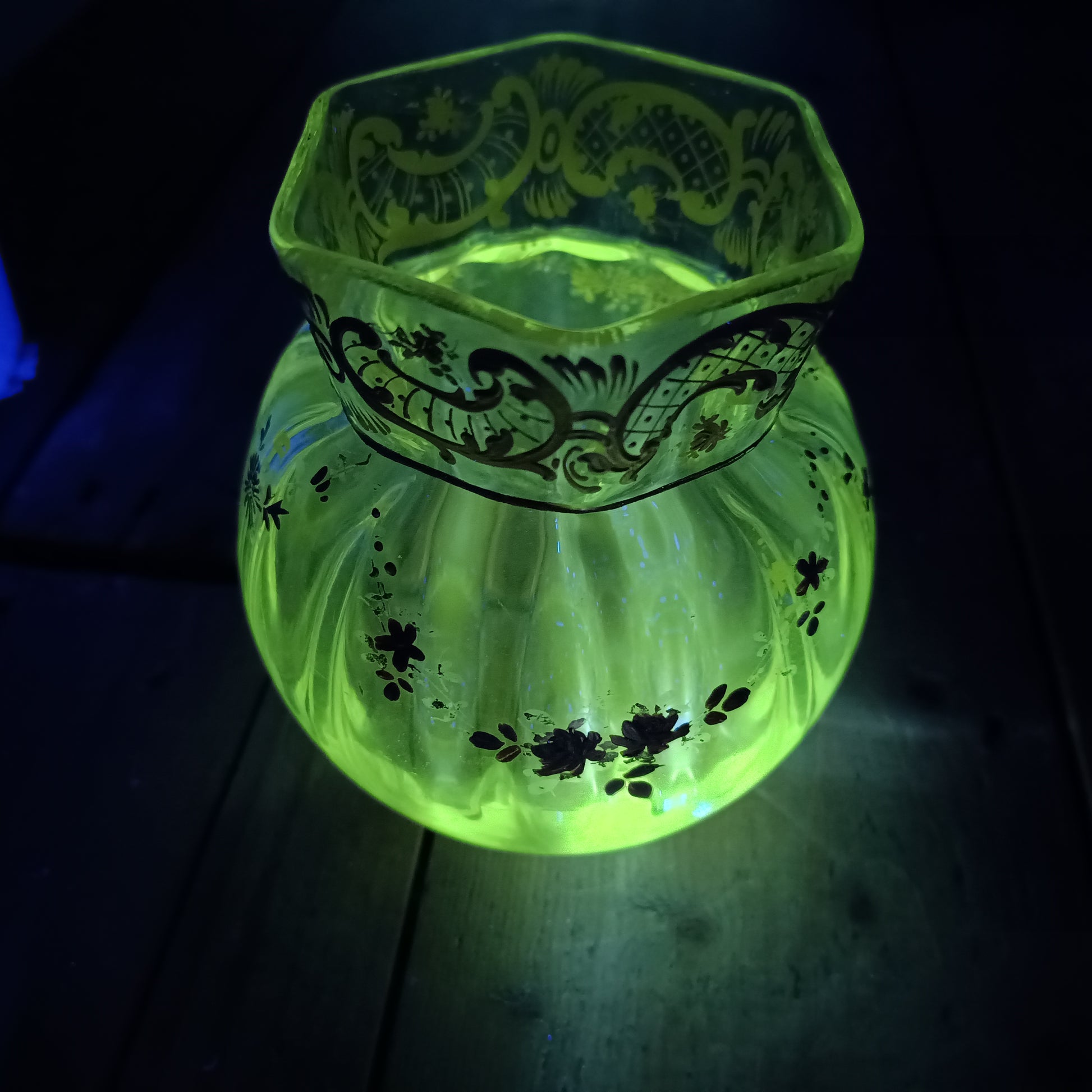 Art Glass Rose Ball Vase Gilding by Jules Barbe for Thomas Webb circa 1890s UV light