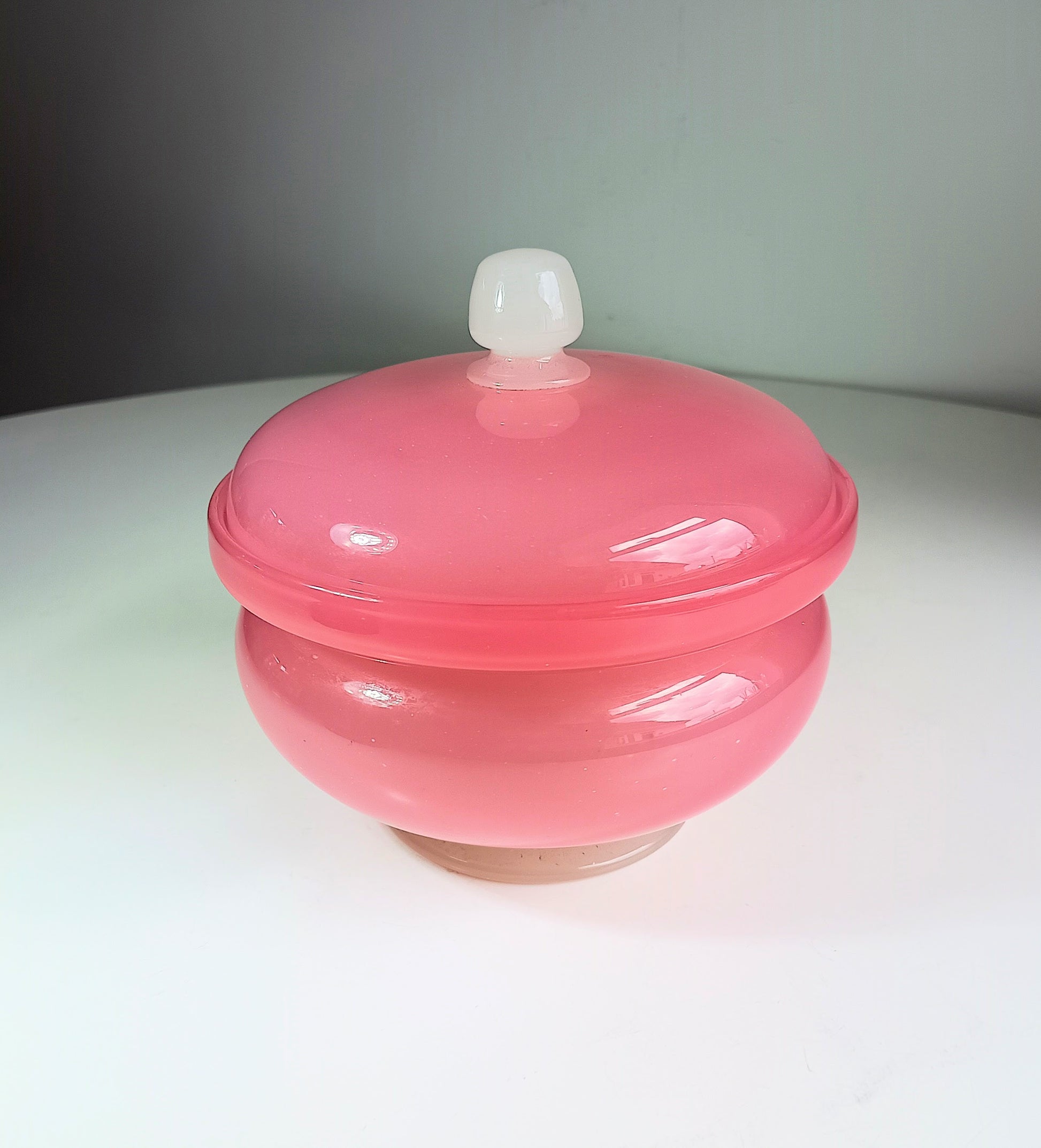 Large Opaline Glass Stevens & Williams Biscuits Barrel or Lidded Cookies Jar in Dusty Pink Rose and Off White Colour