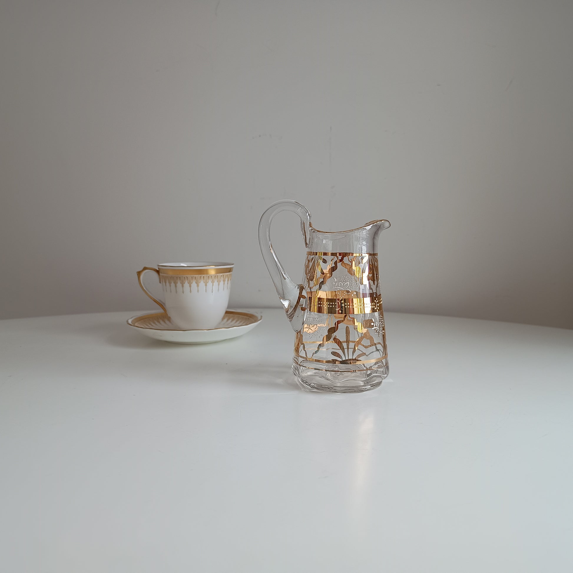 Small Edwardian English Hand Blown Art Glass Small Creamer Jug with Gilding early 20th century Coffee cup