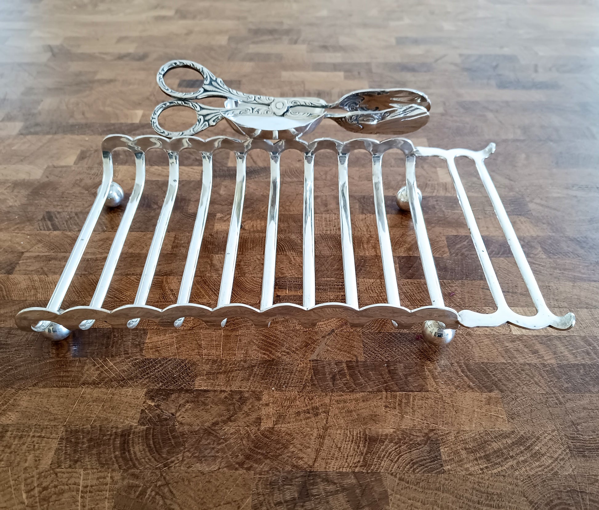 Antique English Elegant Wirework Silver plate Asparagus Server Drainer by William Suckling Ltd Sheffield on Ball Feet