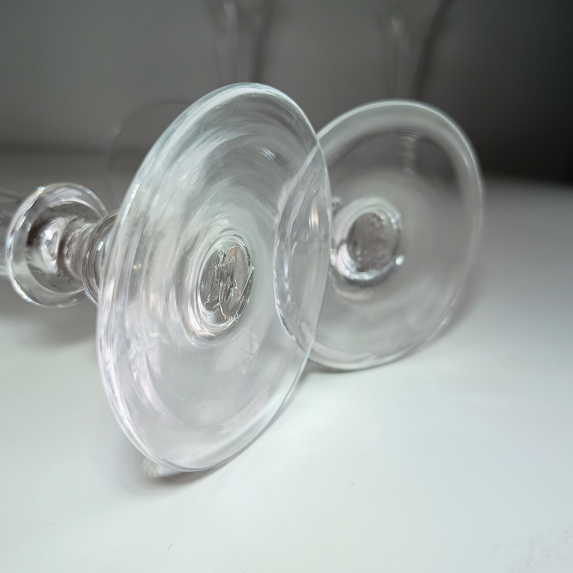 Semi rough pontil glasses 