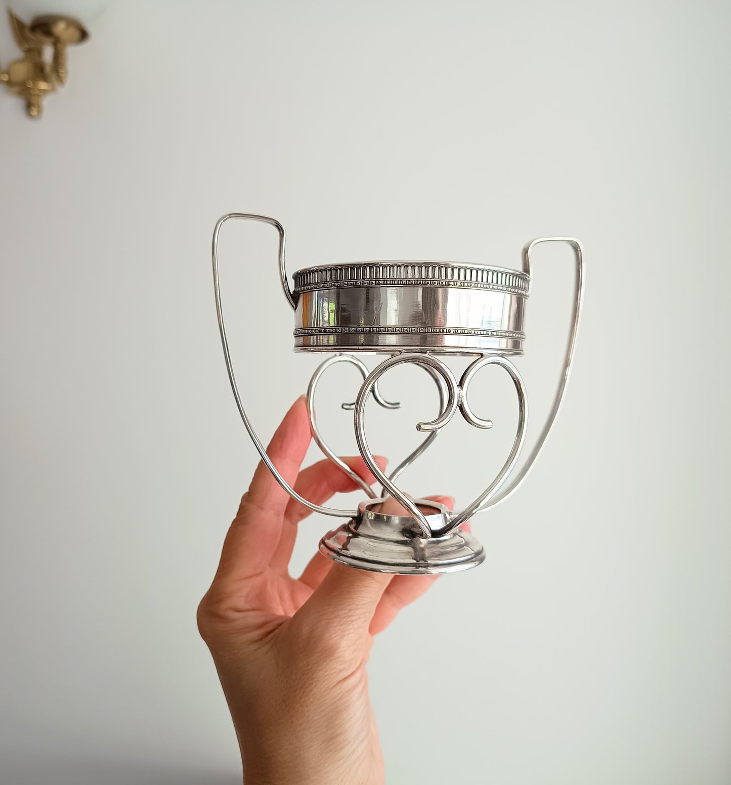 Vintage Georgian Style Silver Plate Neo-Classical Red Wine Bottle Display Stand Wine Cradle Drinks station