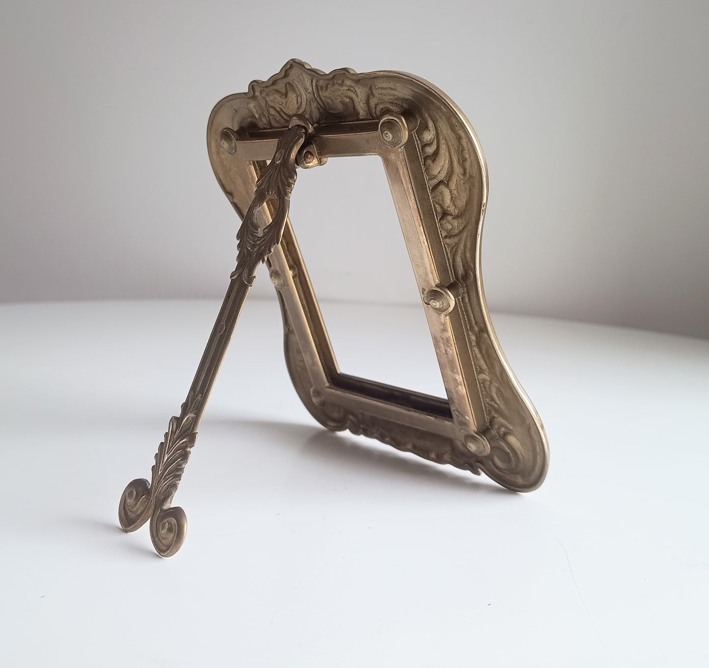 Vintage Solid Brass Art Nouveau Desktop Frame Antique Easel Photo Frame 