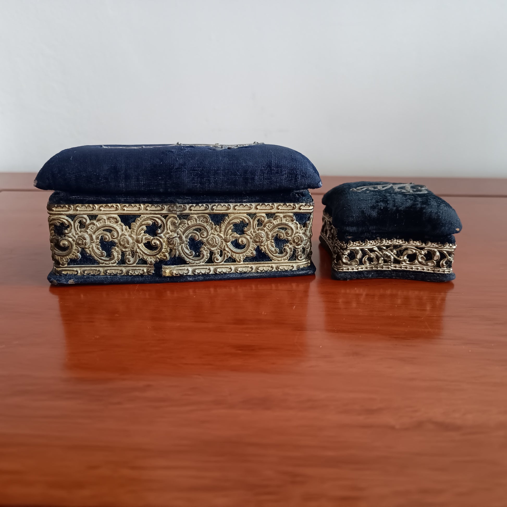 Antique Victorian Pin cushion