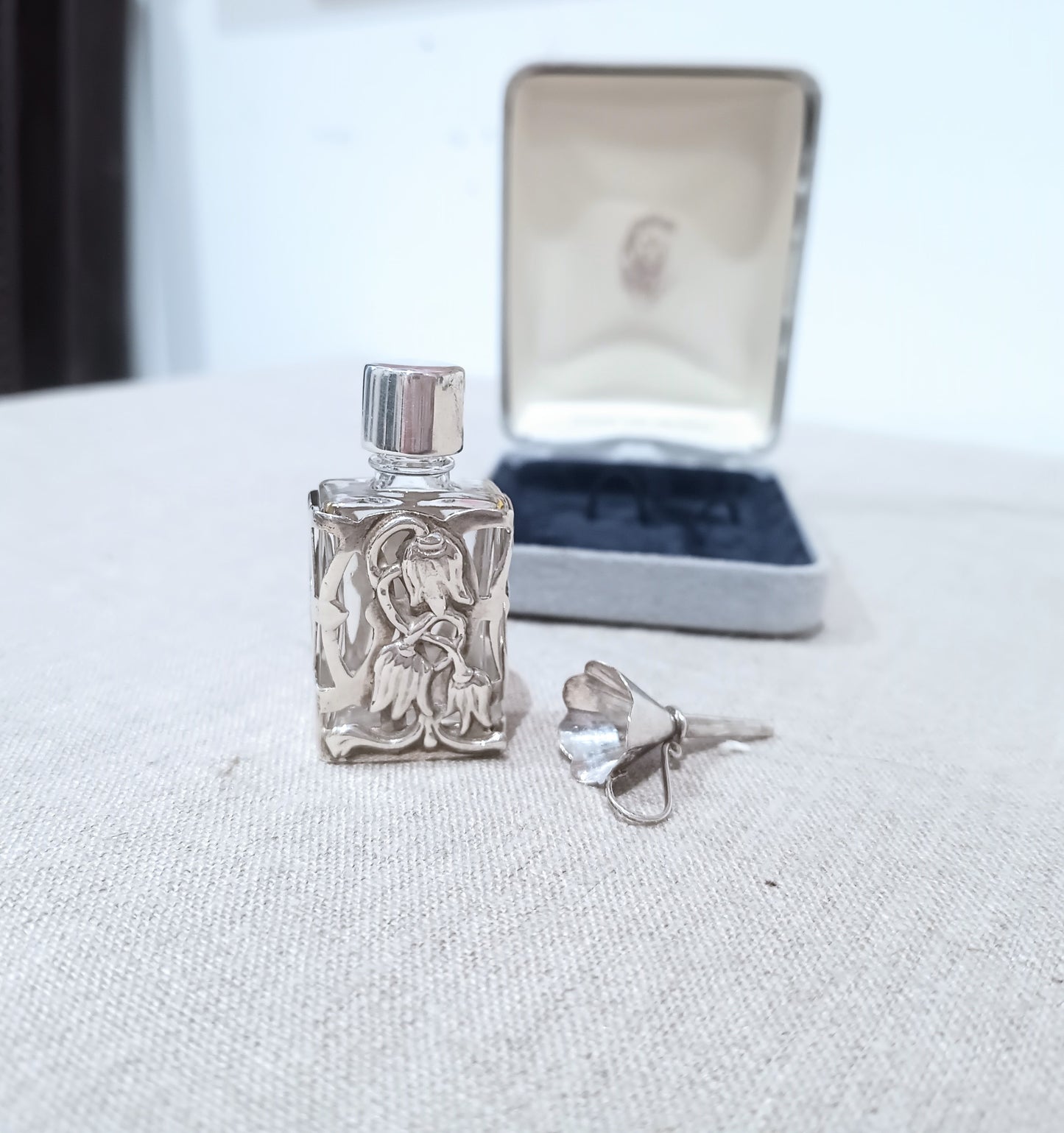 Vintage Small Perfume Bottle in Sterling Silver Openwork Case Art Nouveau style Snowdrop Design & Funnel, Original Box