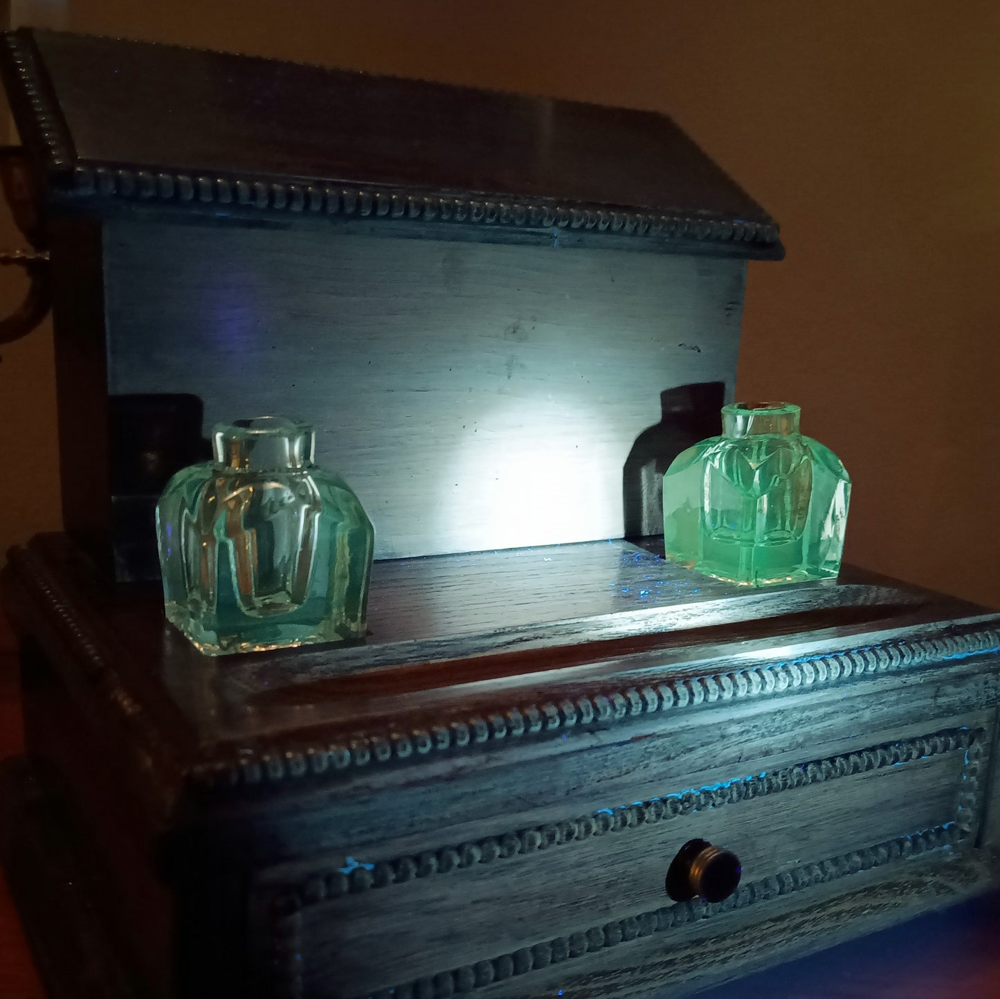 Antique English Small Oak Desk Tidy With Lidded Papers Holder And Pull Out Drawer, Circa 1890 1900