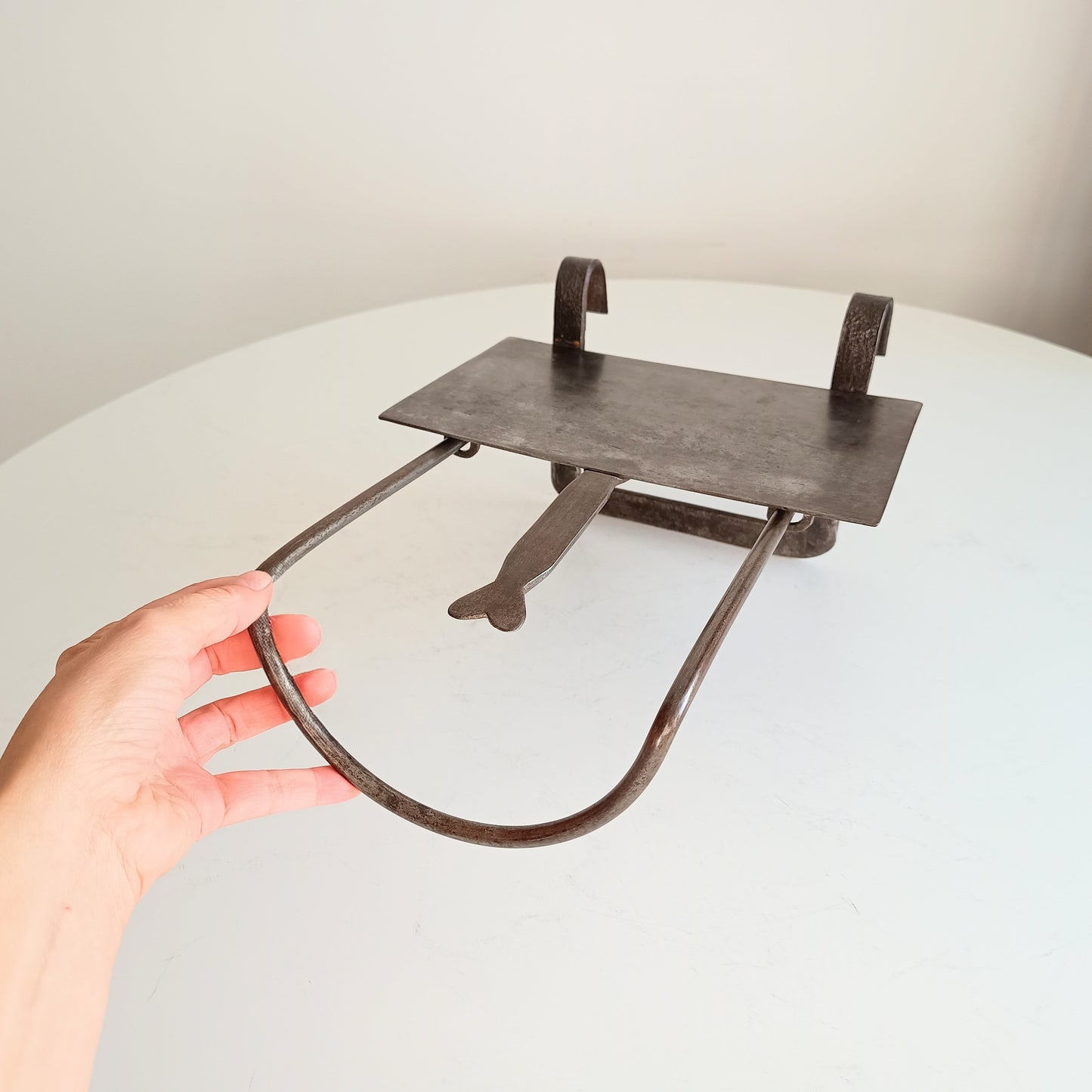 Arts & Crafts Cotswolds Hand-Forged Riveted Hearth Trivet Cooking Stand, Sliding Plate Heart-shaped Finial