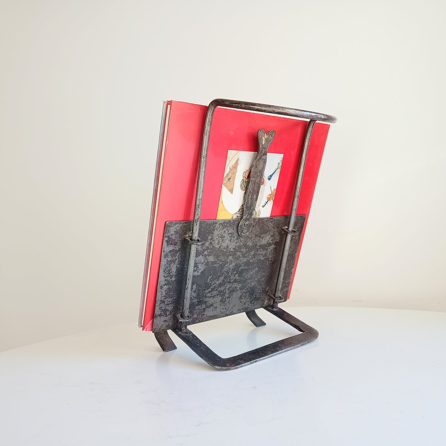 Arts & Crafts Cotswolds Hand-Forged Riveted Hearth Trivet Cooking Stand, Sliding Plate Heart-shaped Finial