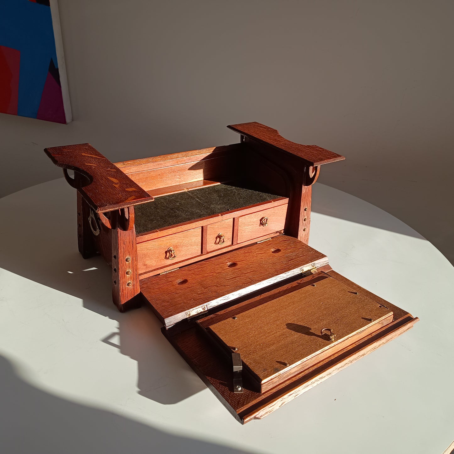 Arts and Crafts Art Nouveau Small Cabinet in Quarter-sawn Oak, Glasgow School Style