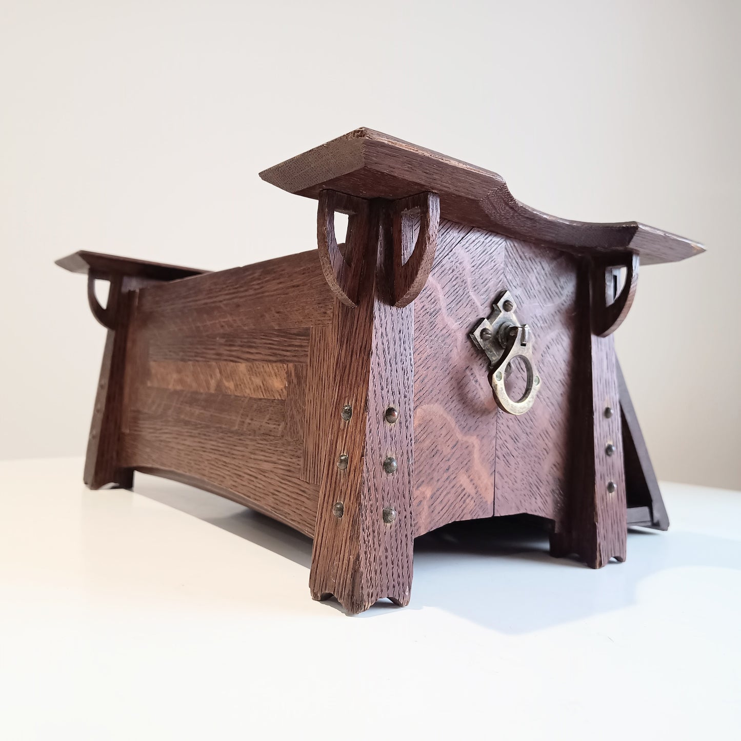 Arts and Crafts Art Nouveau Small Cabinet in Quarter-sawn Oak, Glasgow School Style