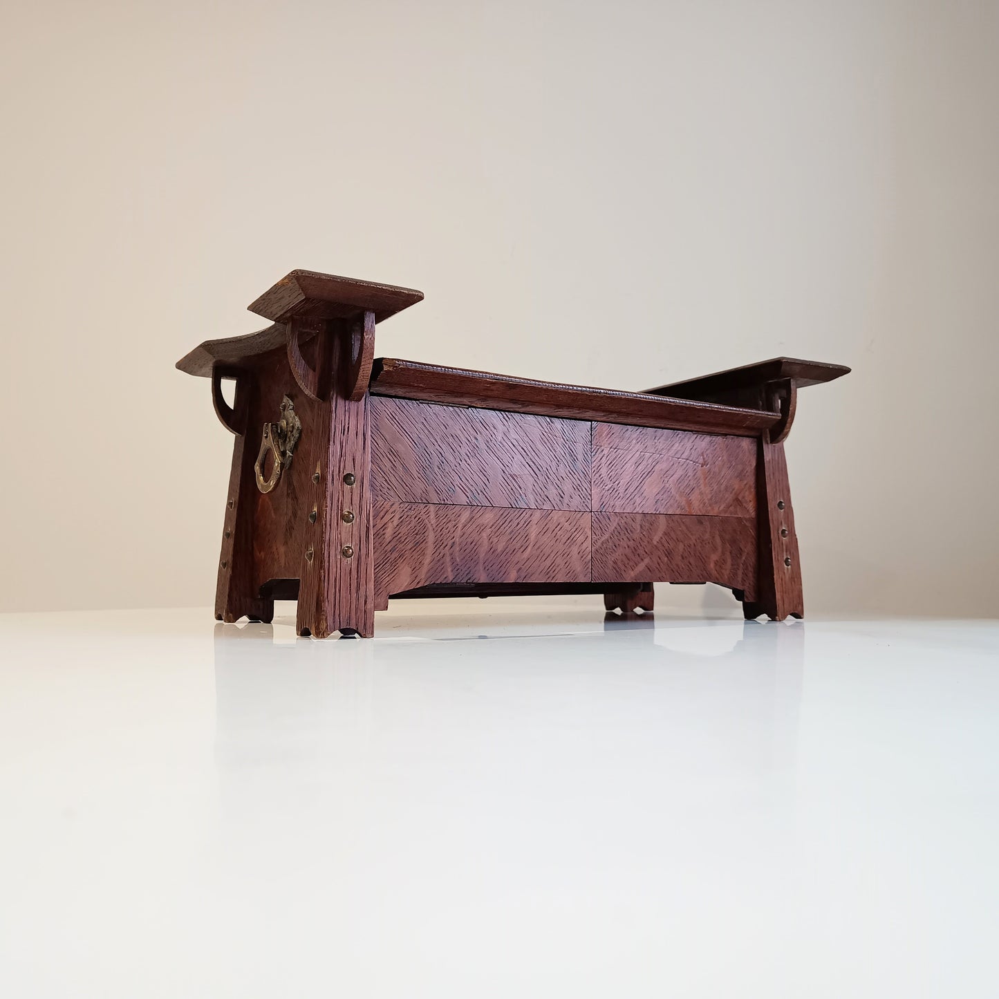 Arts and Crafts Art Nouveau Small Cabinet in Quarter-sawn Oak, Glasgow School Style