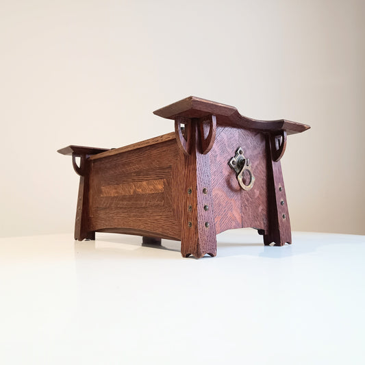 Arts and Crafts Art Nouveau Small Cabinet in Quarter-sawn Oak, Glasgow School Style