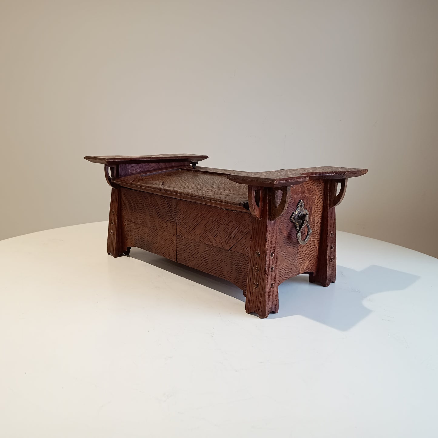 Arts and Crafts Art Nouveau Small Cabinet in Quarter-sawn Oak, Glasgow School Style