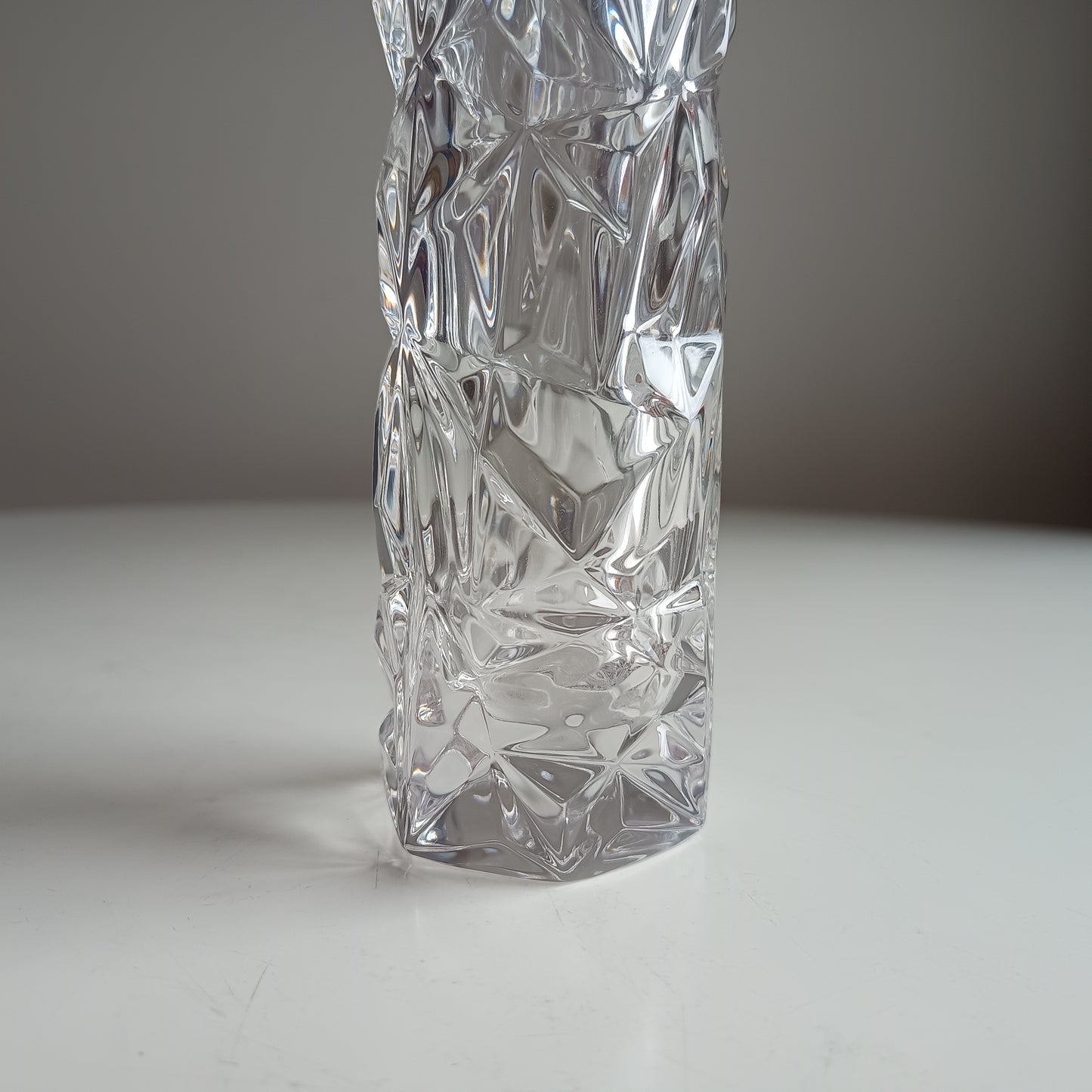 Tiffany & Co Modern Crystal Glass Vase 20 cm 8 inches Cut Rock Design 1990s