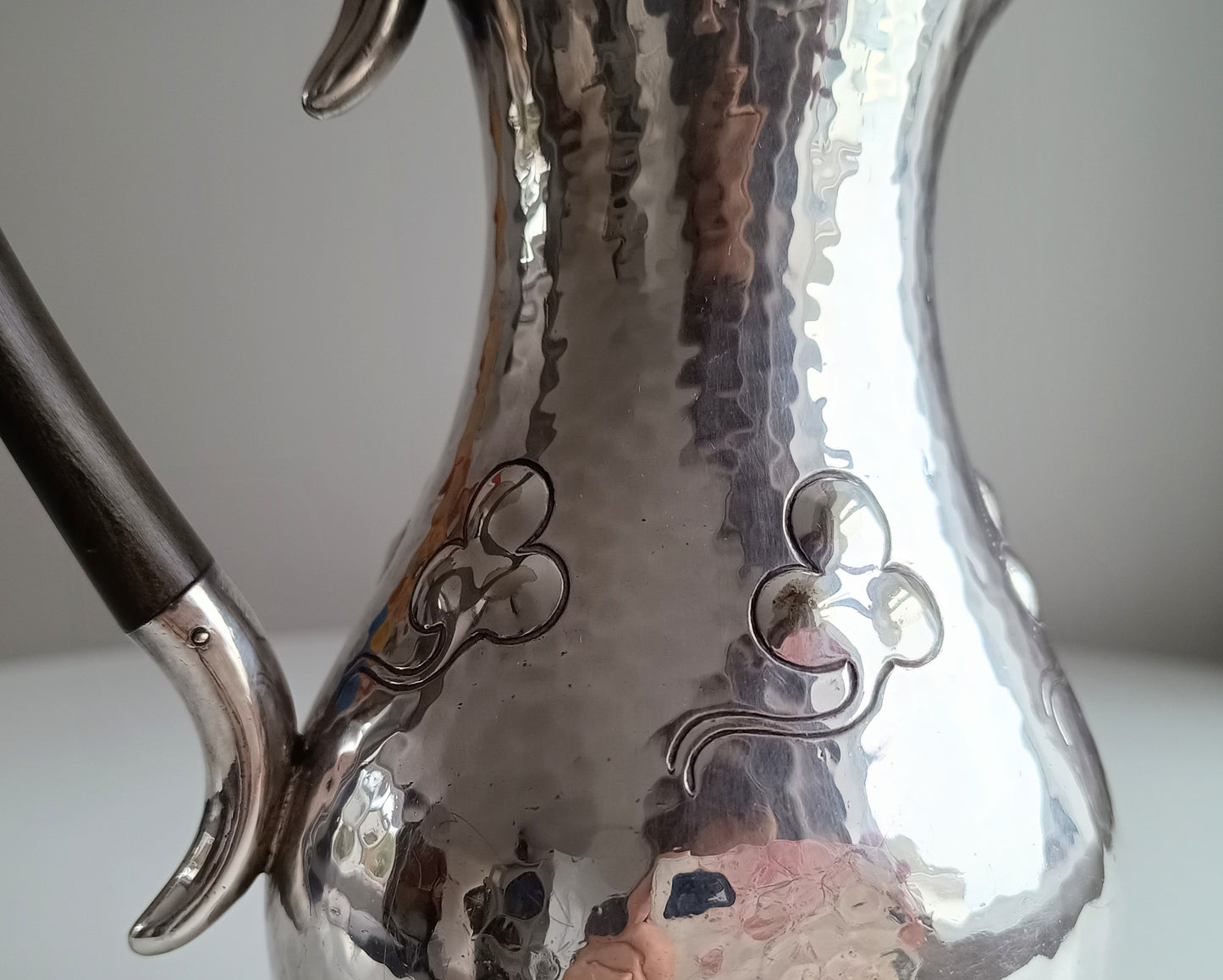 Antique Arts & Crafts Mappin Webb Silver Princes Plate Coffee Pot: Hammered, Trefoil Repoussé Decor