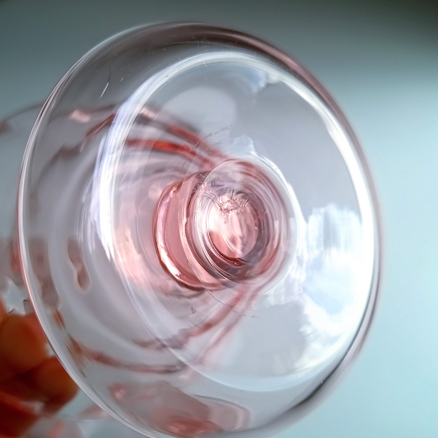 Midcentury Hand-Blown Selenium Glass Ice-cream Bowls: Peach Pink Fine Crystal, European