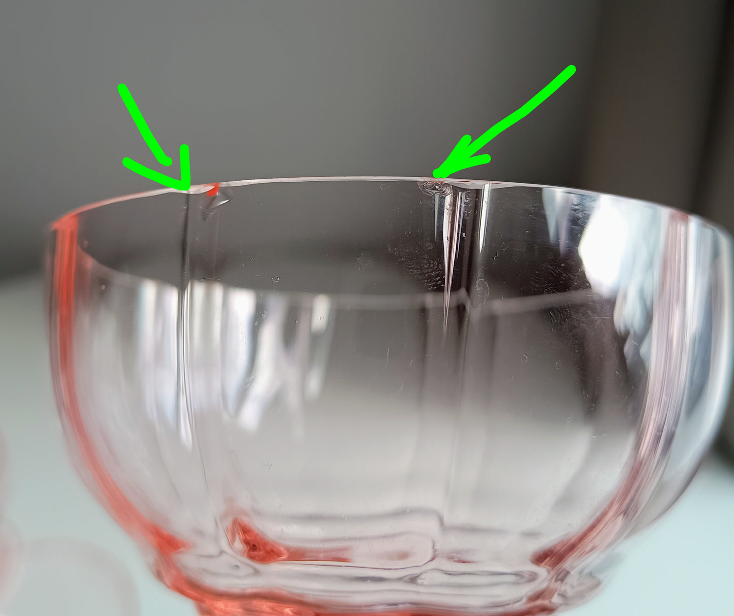 Midcentury Hand-Blown Selenium Glass Ice-cream Bowls: Peach Pink Fine Crystal, European