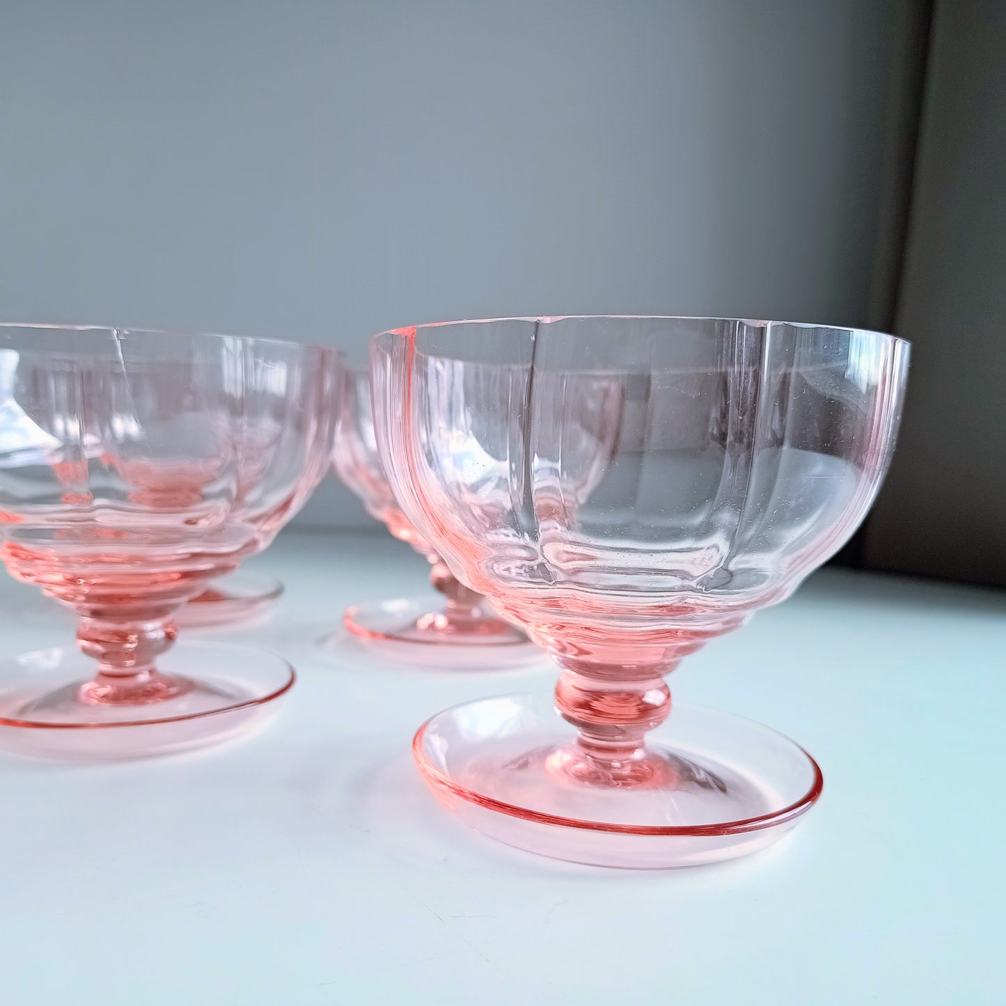 Midcentury Hand-Blown Selenium Glass Ice-cream Bowls: Peach Pink Fine Crystal, European