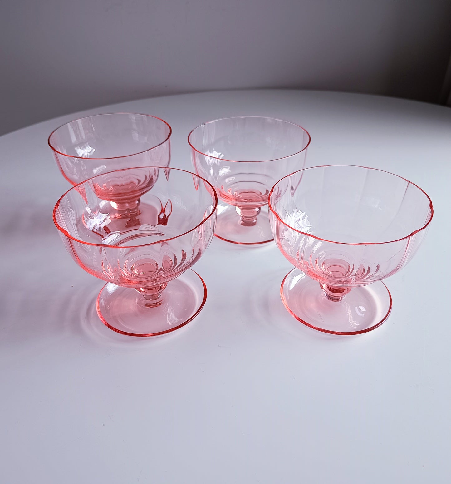 Midcentury Hand-Blown Selenium Glass Ice-cream Bowls: Peach Pink Fine Crystal, European