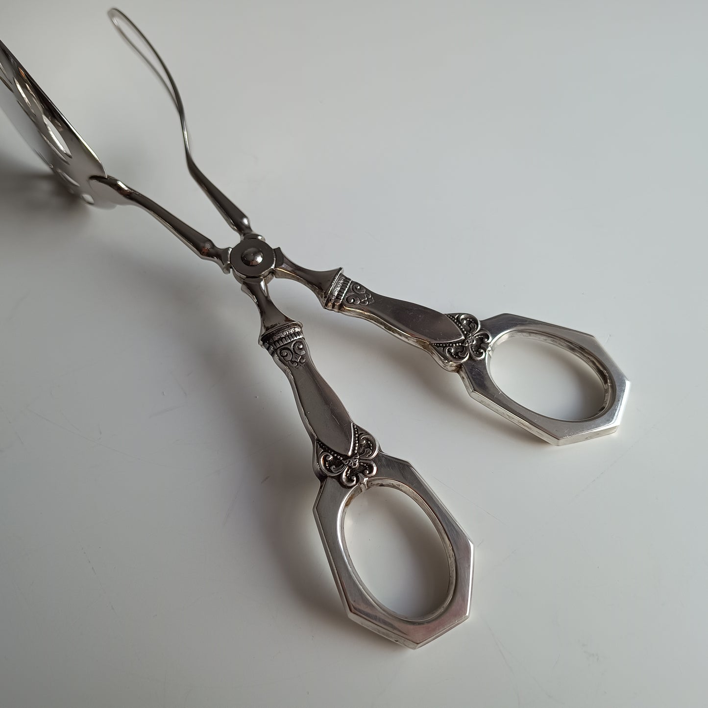 Nils Hansen Norwegian Solid Silver Handled Pastry Tongs: Odel Pattern, Midcentury Scandinavian