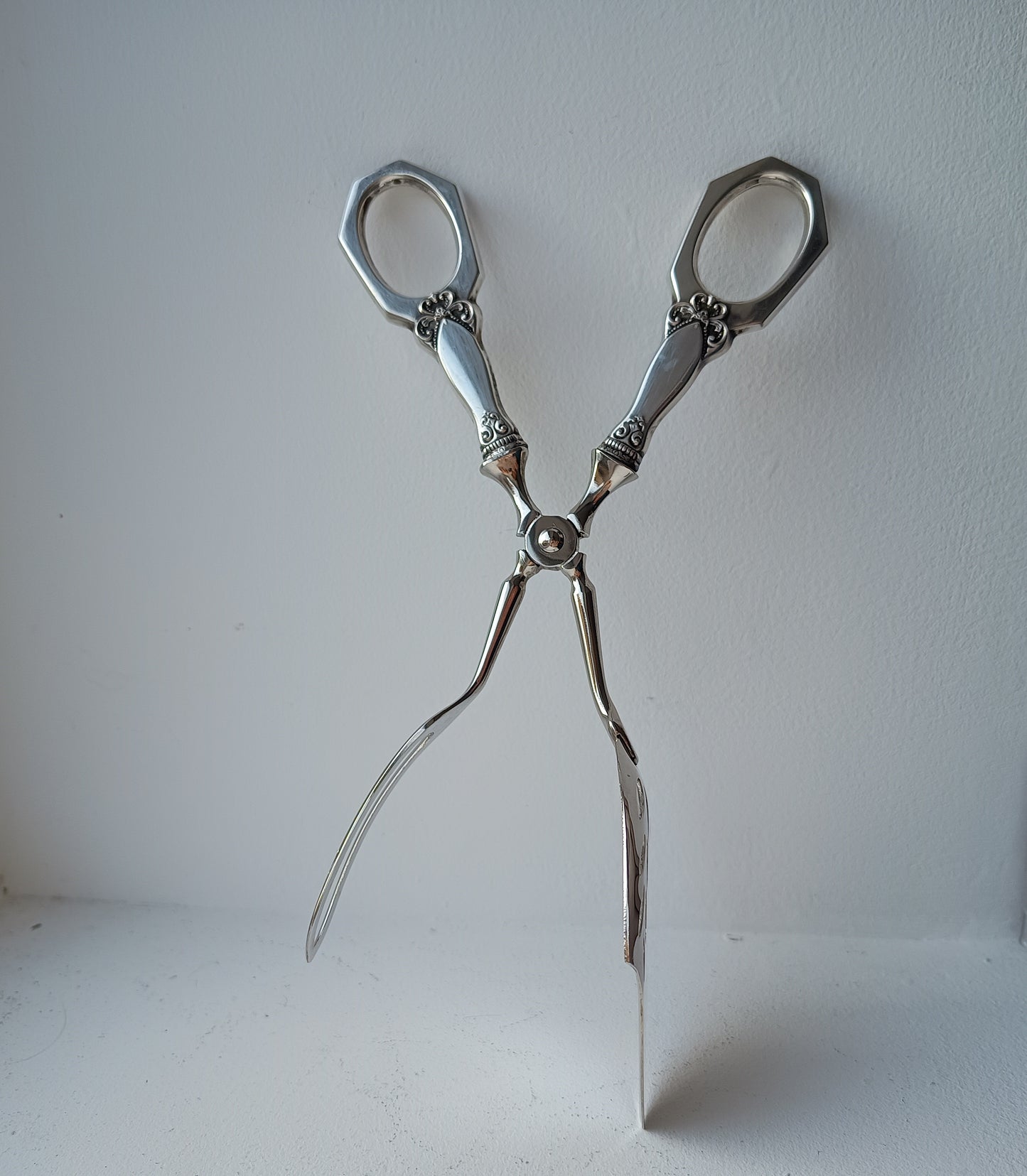 Nils Hansen Norwegian Solid Silver Handled Pastry Tongs: Odel Pattern, Midcentury Scandinavian