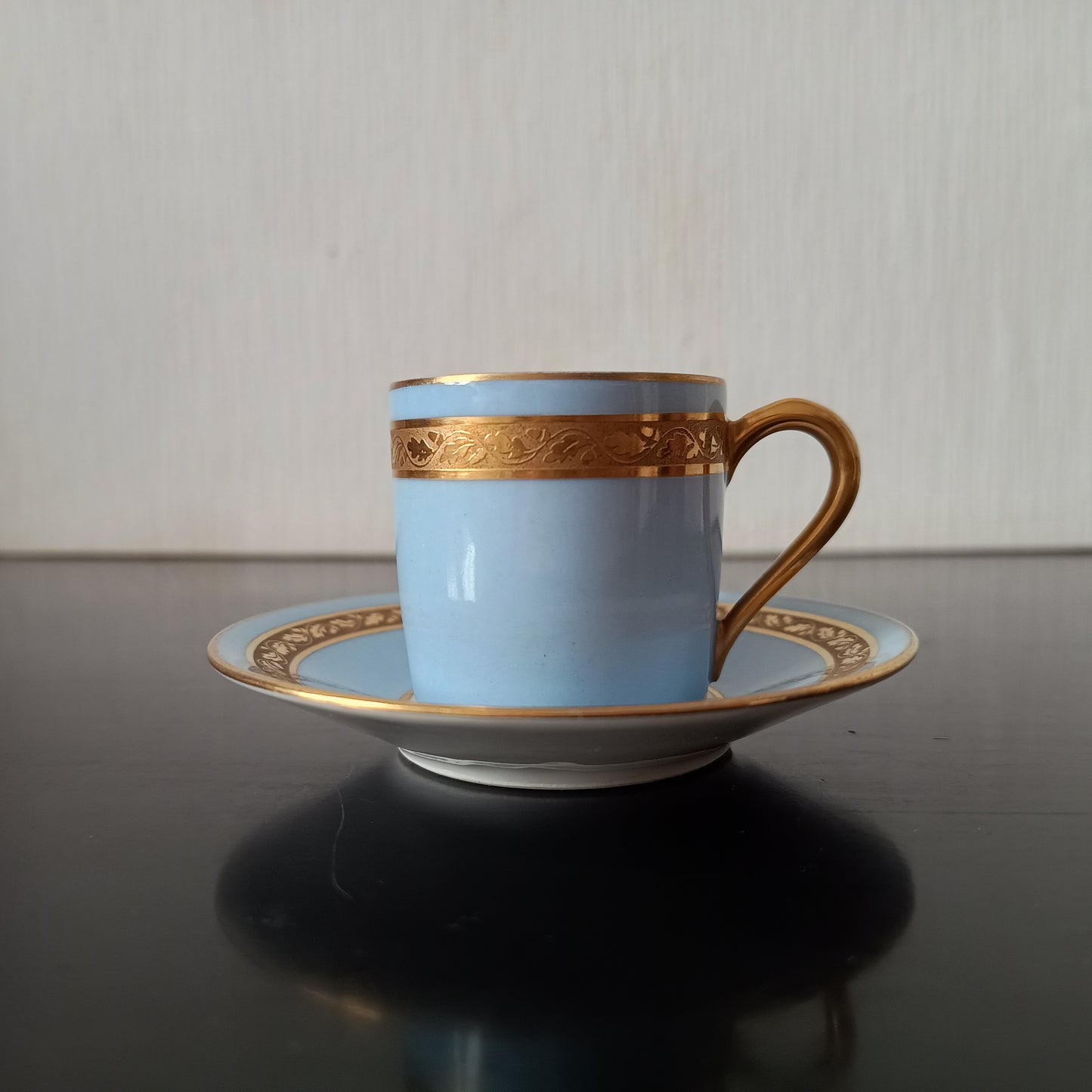 Art Deco Limoges Arlequin Collection: 3 Cups & Saucers, Acid Etched Oak Leaf Gilding, 1929