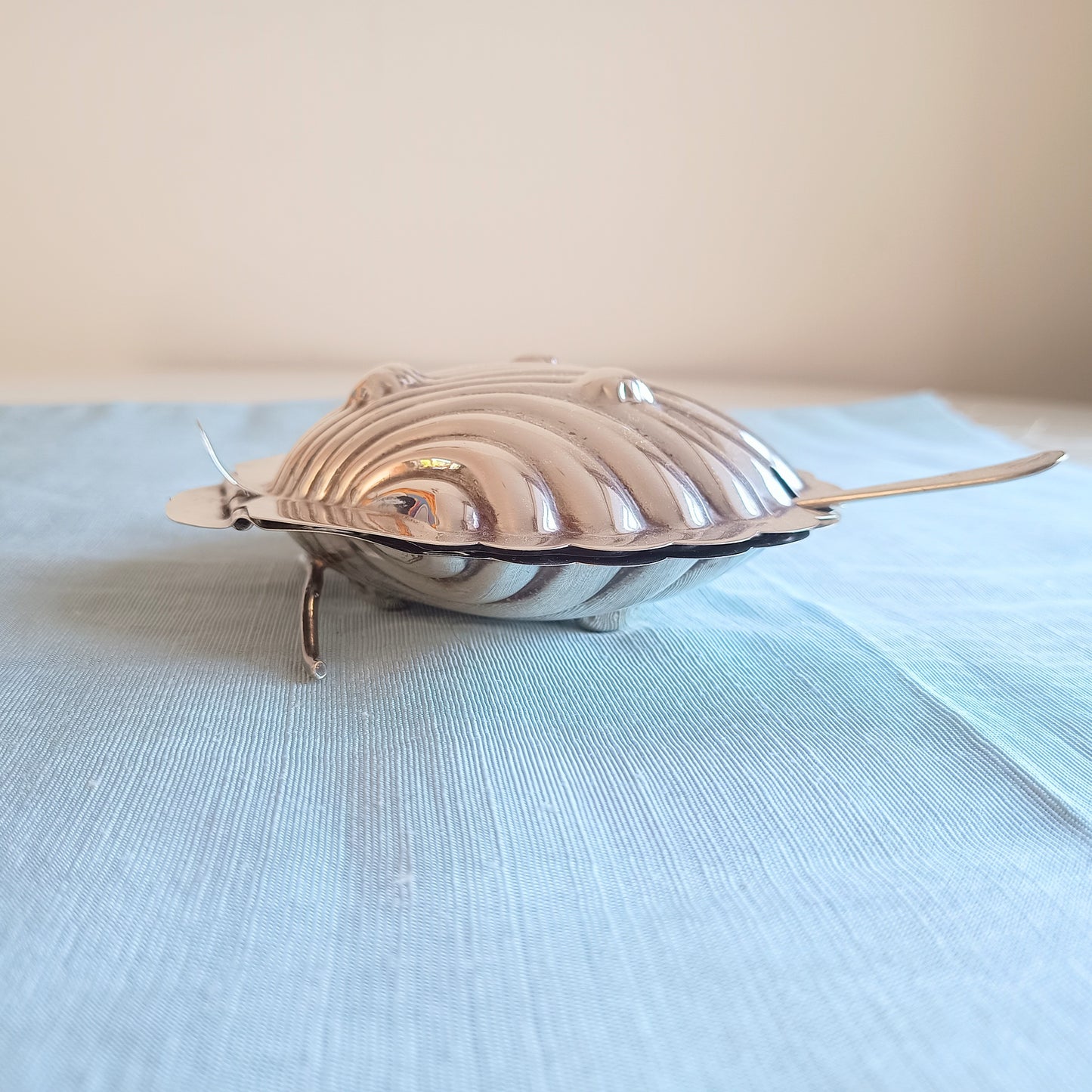 Vintage English Silver Plated Butter Oyster Shell Dish, Art Deco Frosted Glass Condiment Server