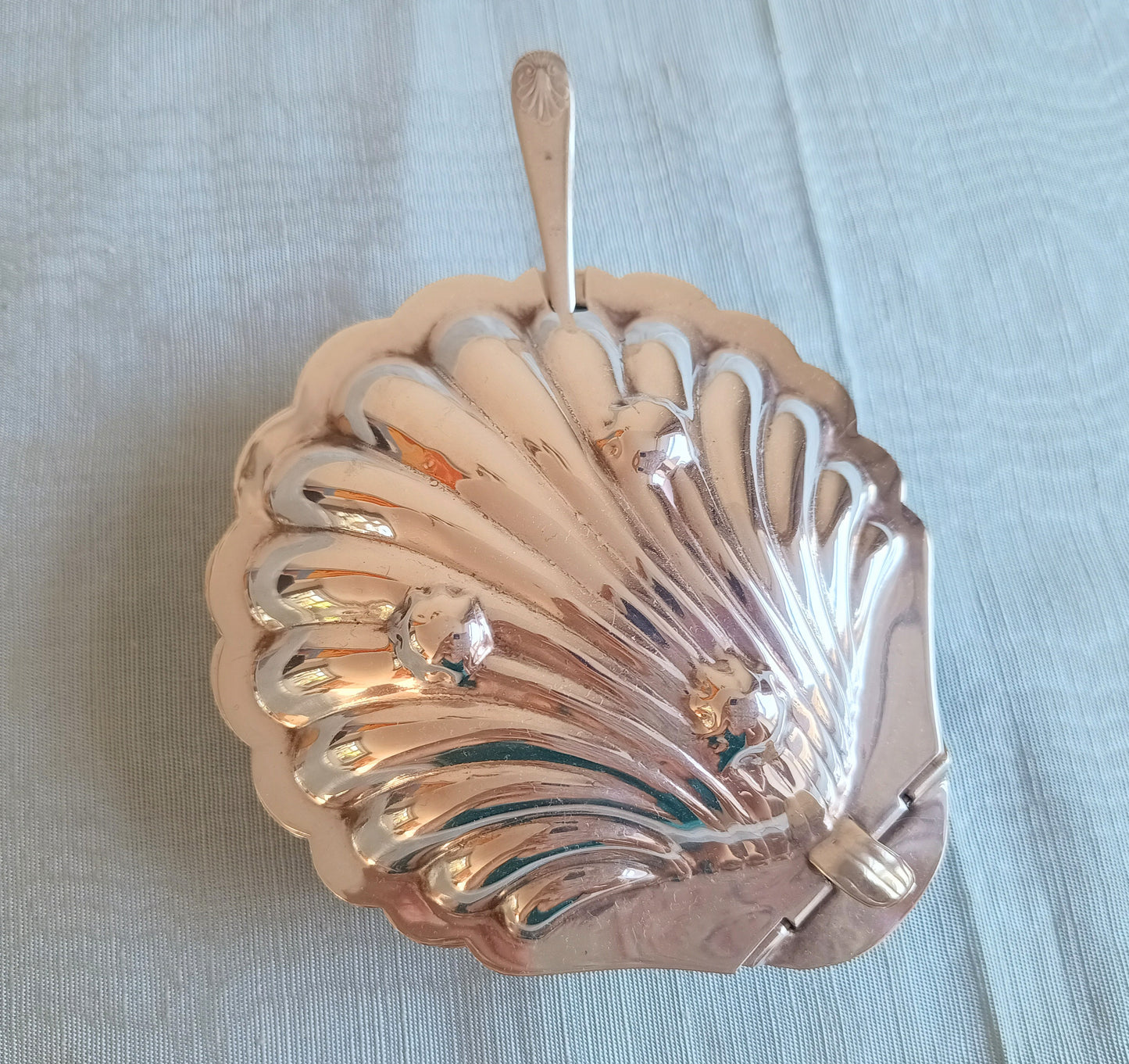 Vintage English Silver Plated Butter Oyster Shell Dish, Art Deco Frosted Glass Condiment Server