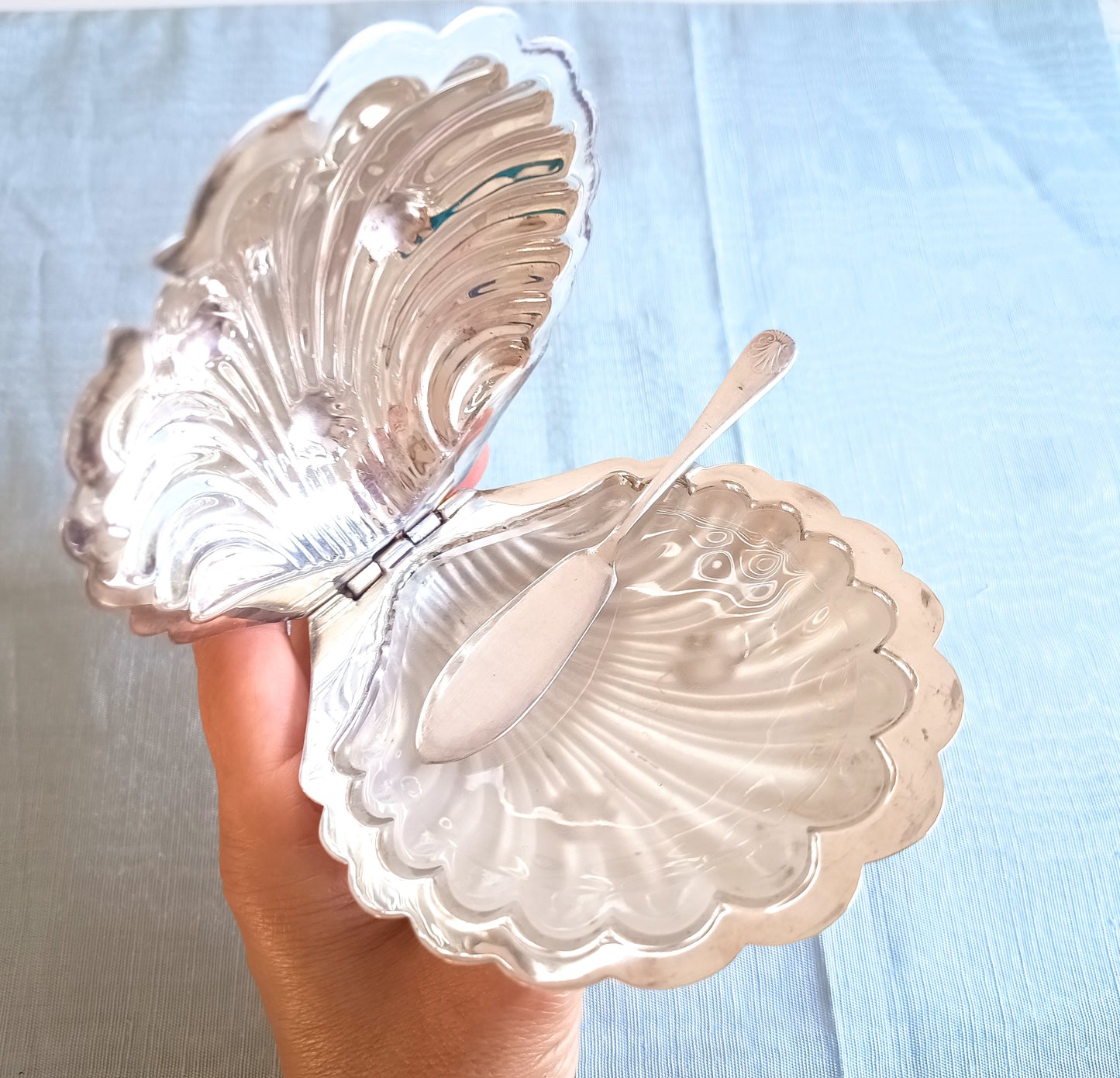 Vintage English Silver Plated Butter Oyster Shell Dish, Art Deco Frosted Glass Condiment Server