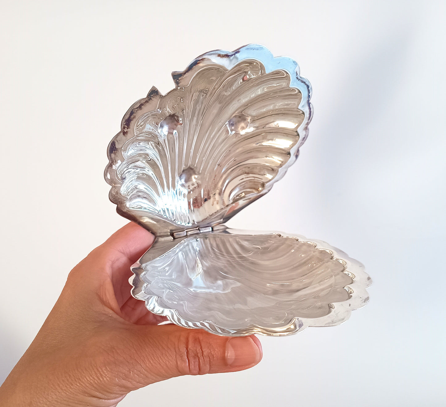 Vintage English Silver Plated Butter Oyster Shell Dish, Art Deco Frosted Glass Condiment Server