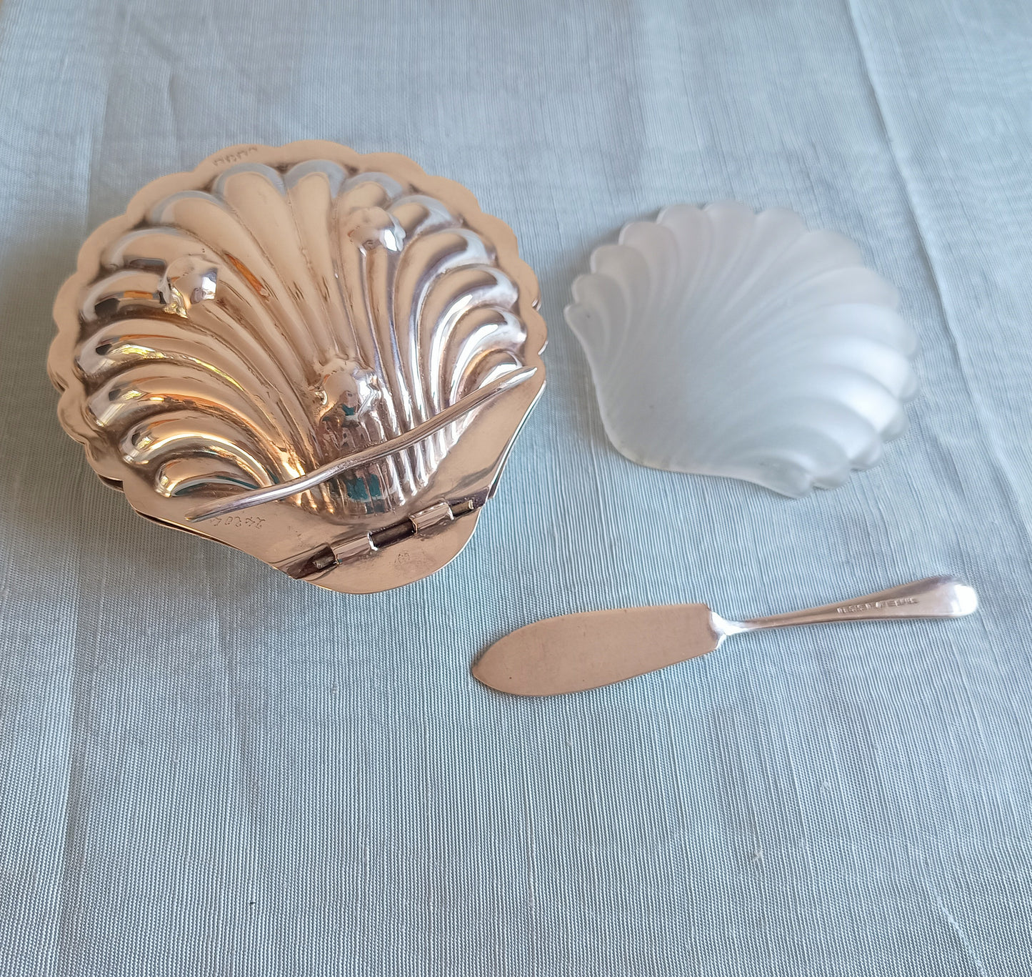 Vintage English Silver Plated Butter Oyster Shell Dish, Art Deco Frosted Glass Condiment Server