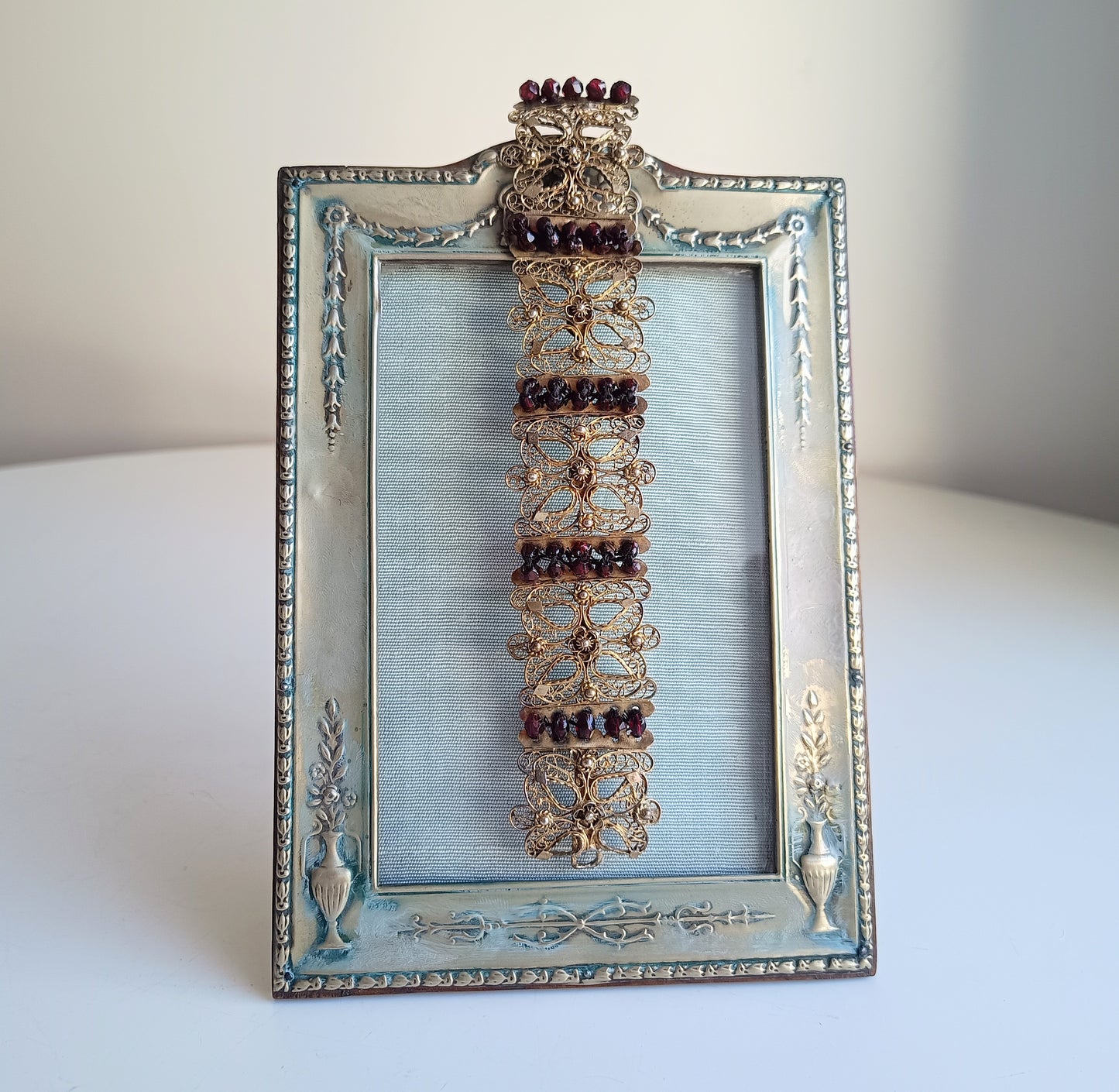 Antique 19thc Swiss Nidwalden Silver Filigree Pyrope Garnet Halbatti Bracelet: Alpine Folk ArtAuthentic 19th-century Swiss "Halbatti" panel bracelet from the Canton of Nidwalden. 

A rare example of regional alpine Trachtenschmuck (traditional folk costum