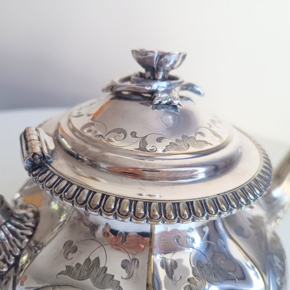 Antique W & G Sissons Silver Plated Teapot Biscuits / Sugar Bowl, Melon Shape, Pheasant Crest