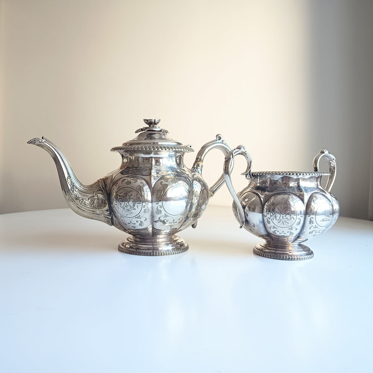 Antique W & G Sissons Silver Plated Teapot Biscuits / Sugar Bowl, Melon Shape, Pheasant Crest