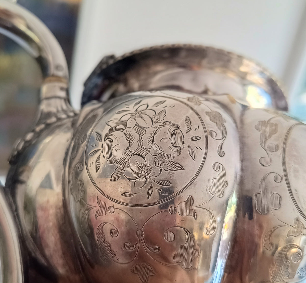 Antique W & G Sissons Silver Plated Teapot Biscuits / Sugar Bowl, Melon Shape, Pheasant Crest